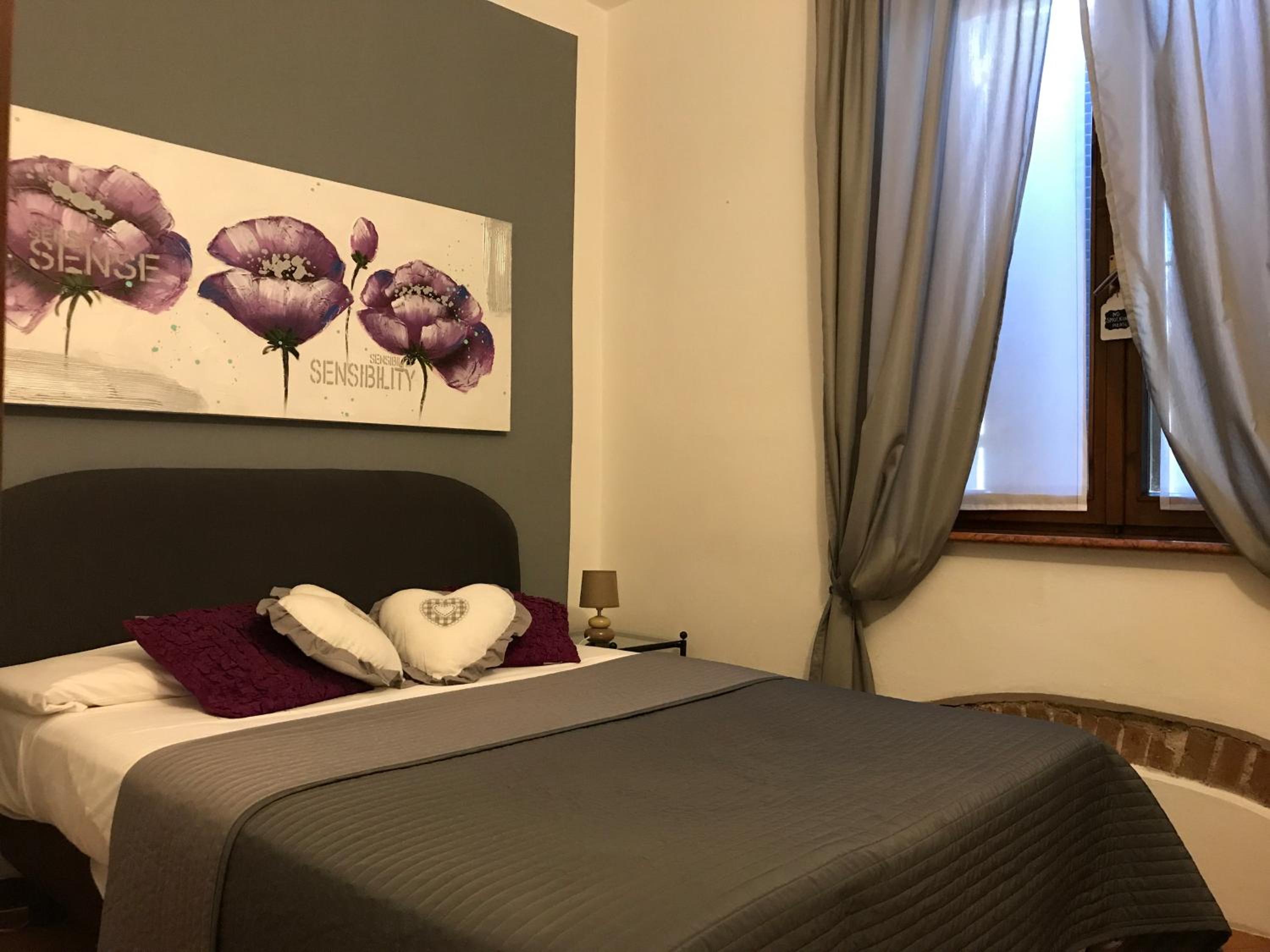 Economy Double Room photo 3