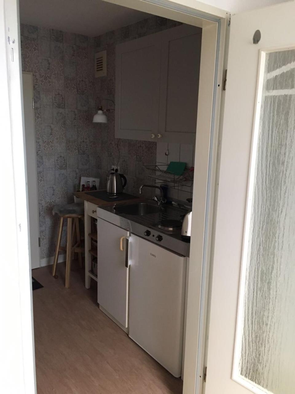 Apartment with Shower photo 3