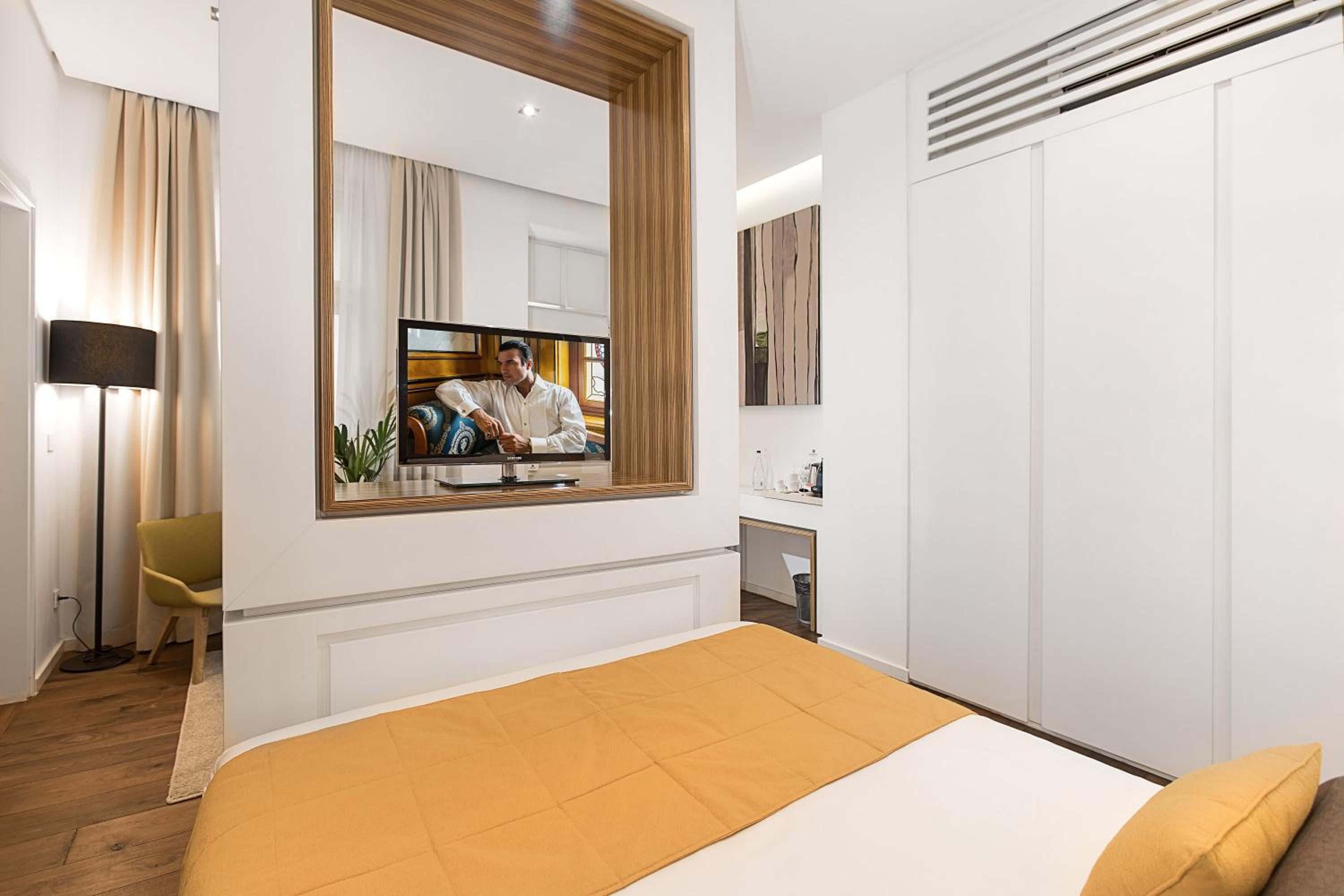 Deluxe Double Room photo 3