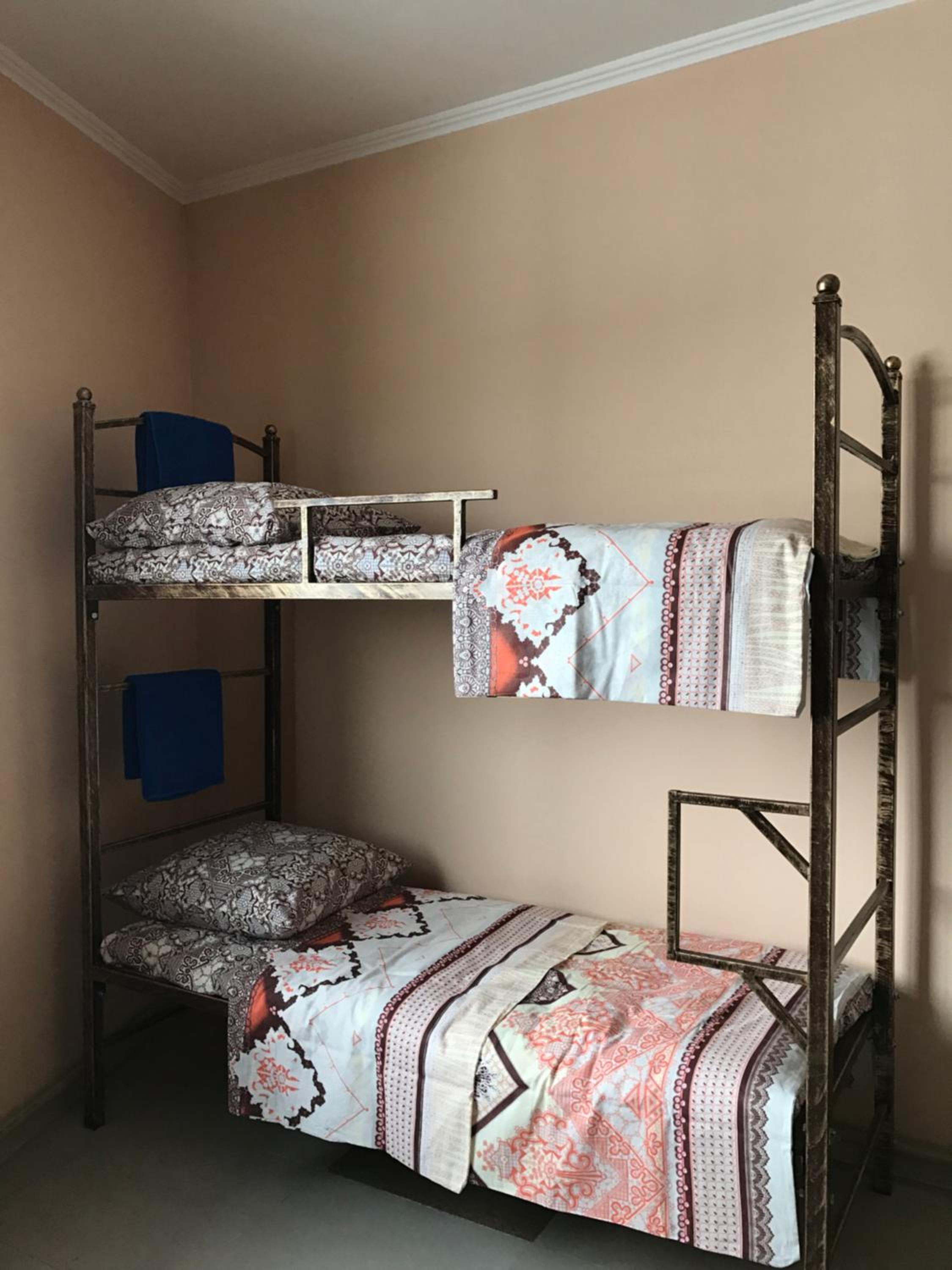 Bed in 8-Bed Mixed Dormitory Room photo 2