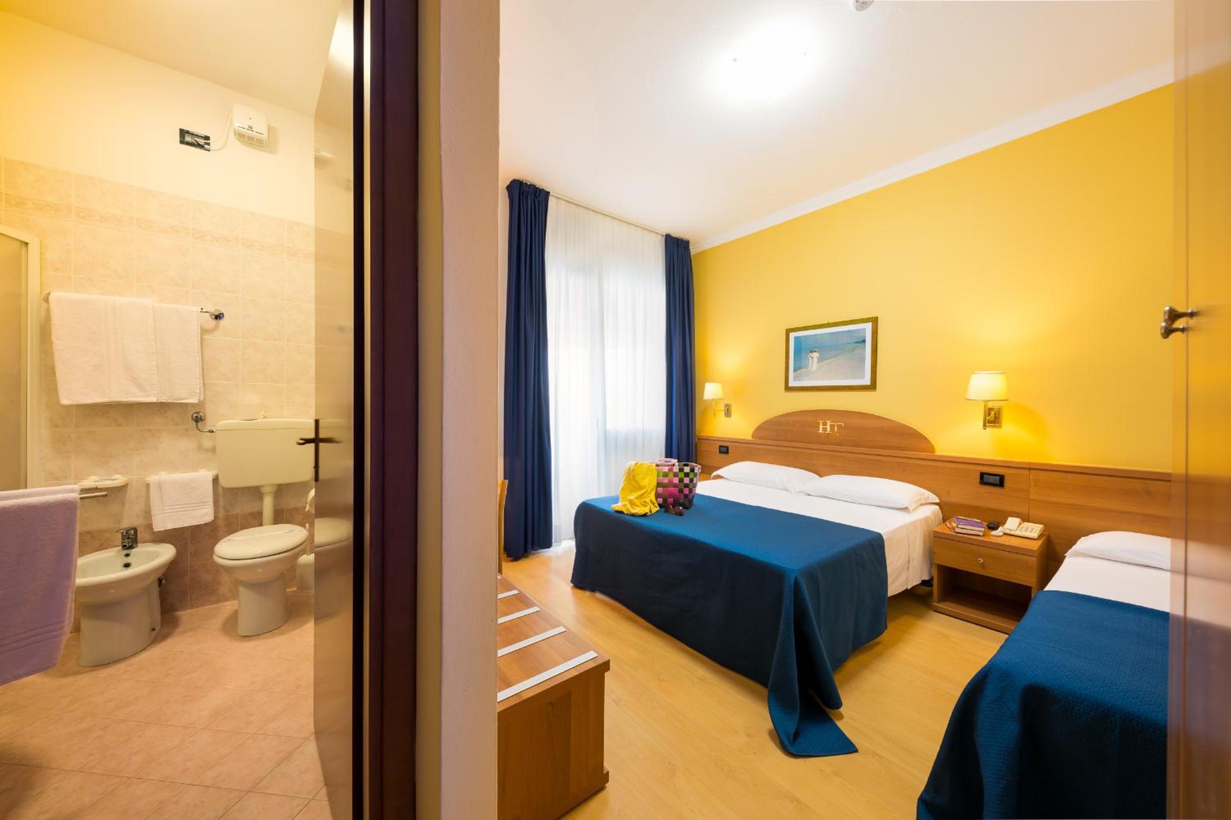 Triple Room photo 2