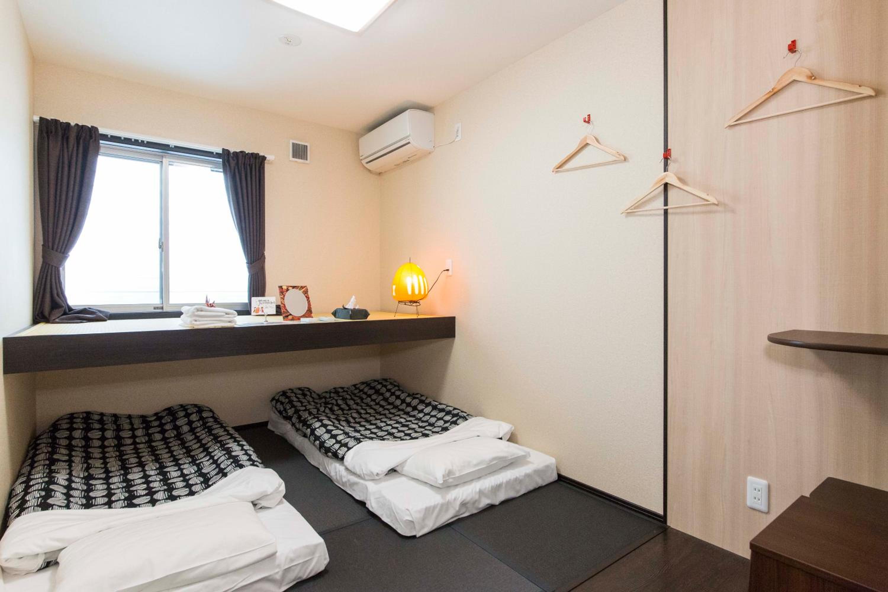 Twin Room with Extra Bed photo 2