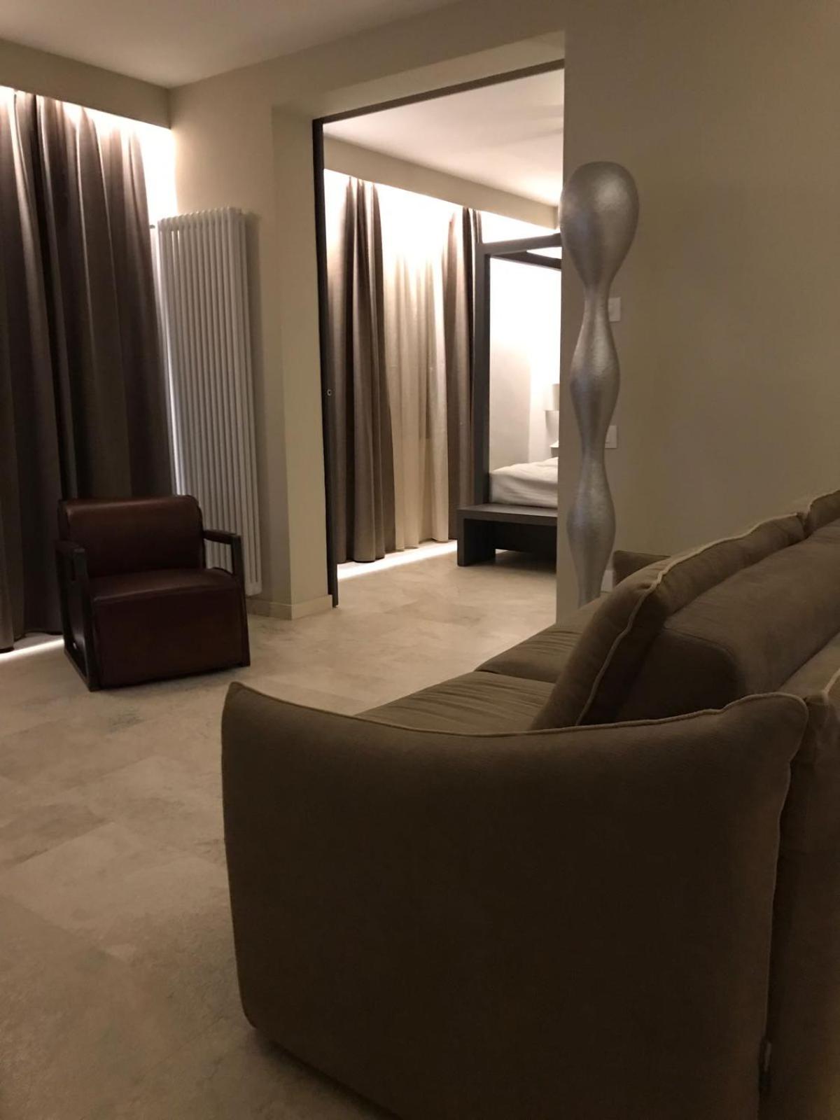 Deluxe Suite photo 3