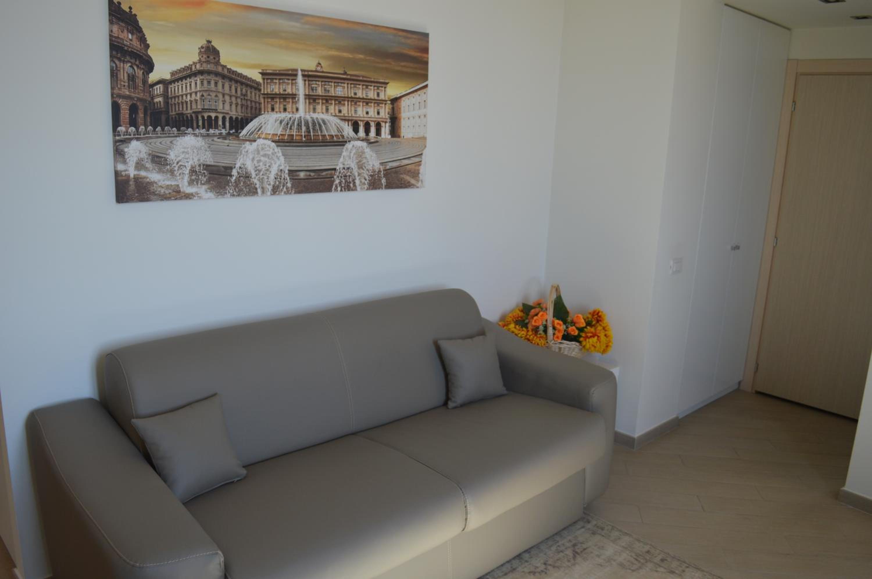 Apartment with Sea View - Photo 12