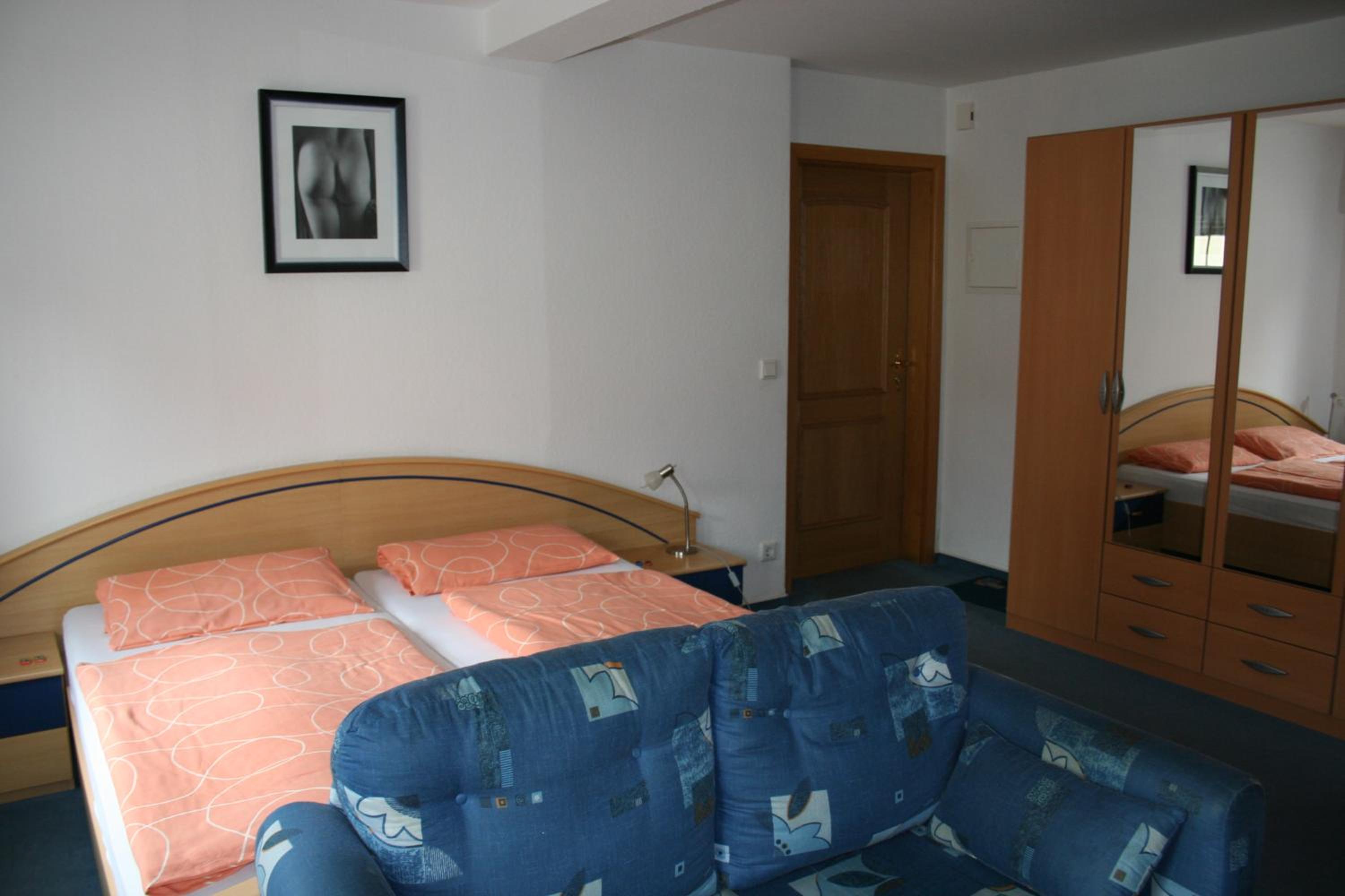 Deluxe Double Room with Shower - Photo 6