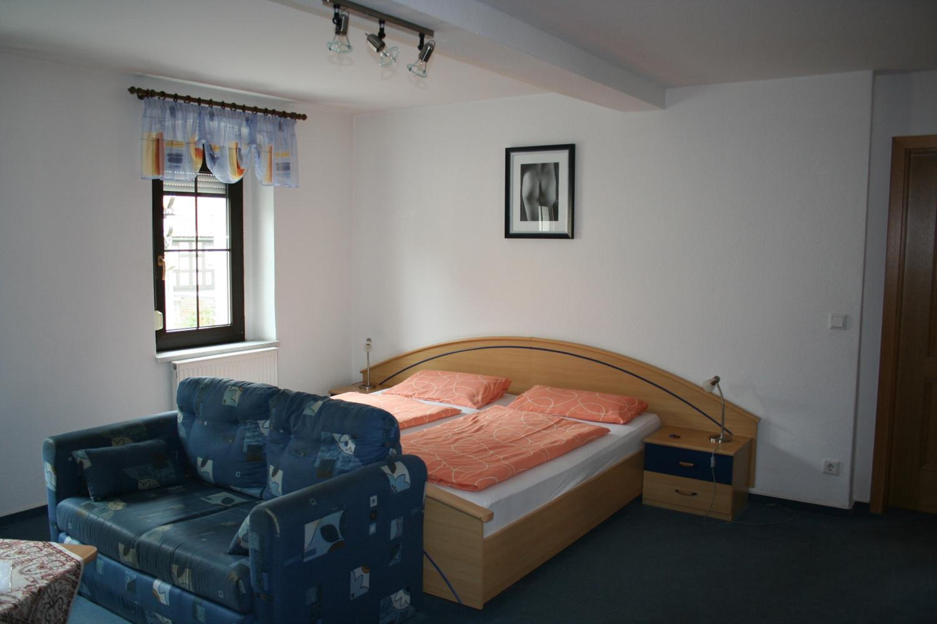 Deluxe Double Room with Shower - Photo 5