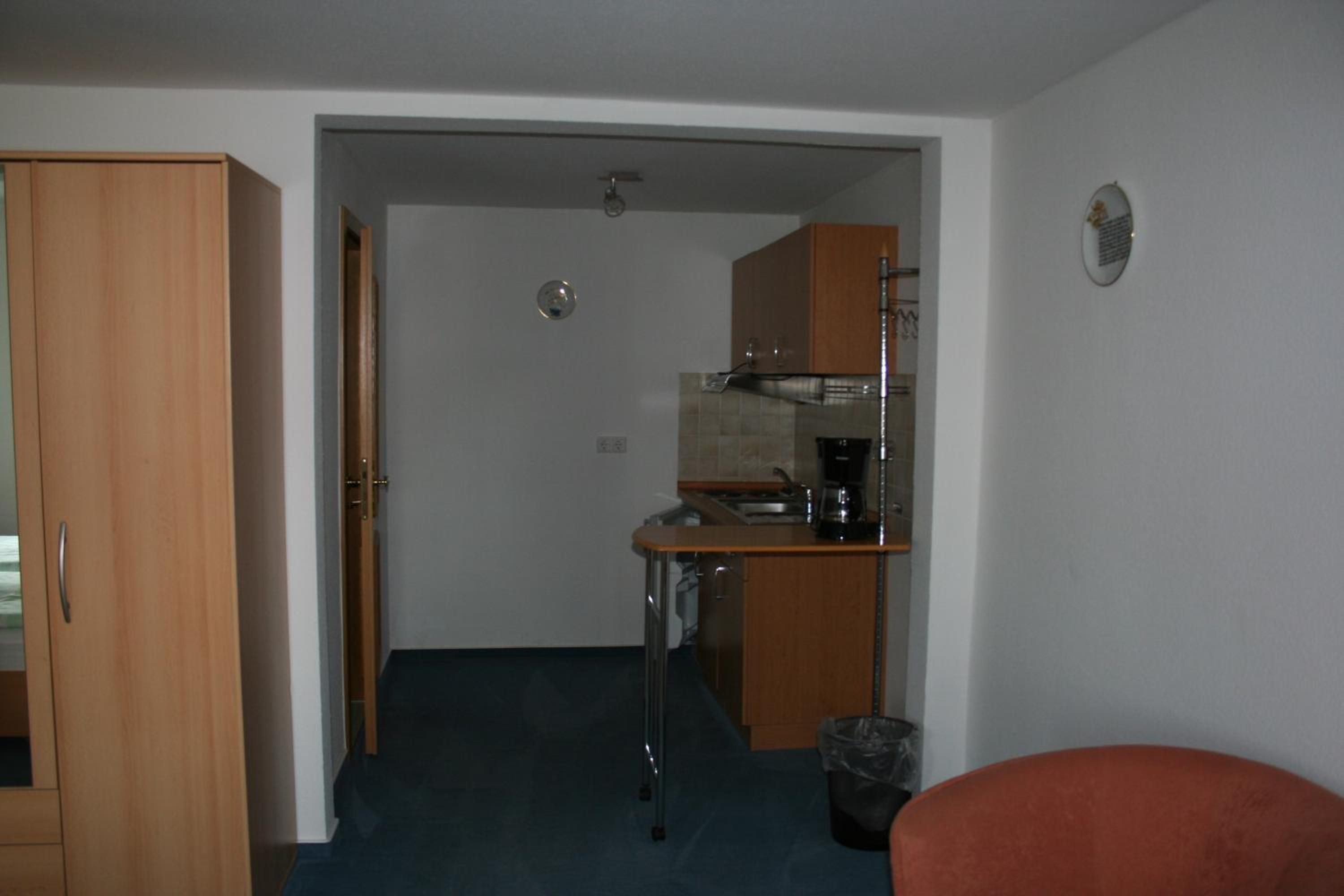 Deluxe Double Room with Shower - Photo 22