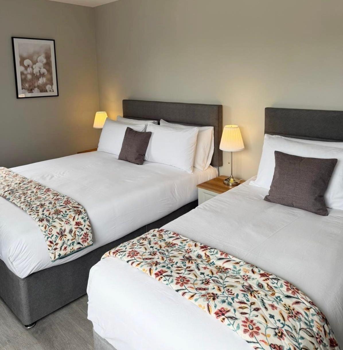 Double Room with Extra Bed photo 1