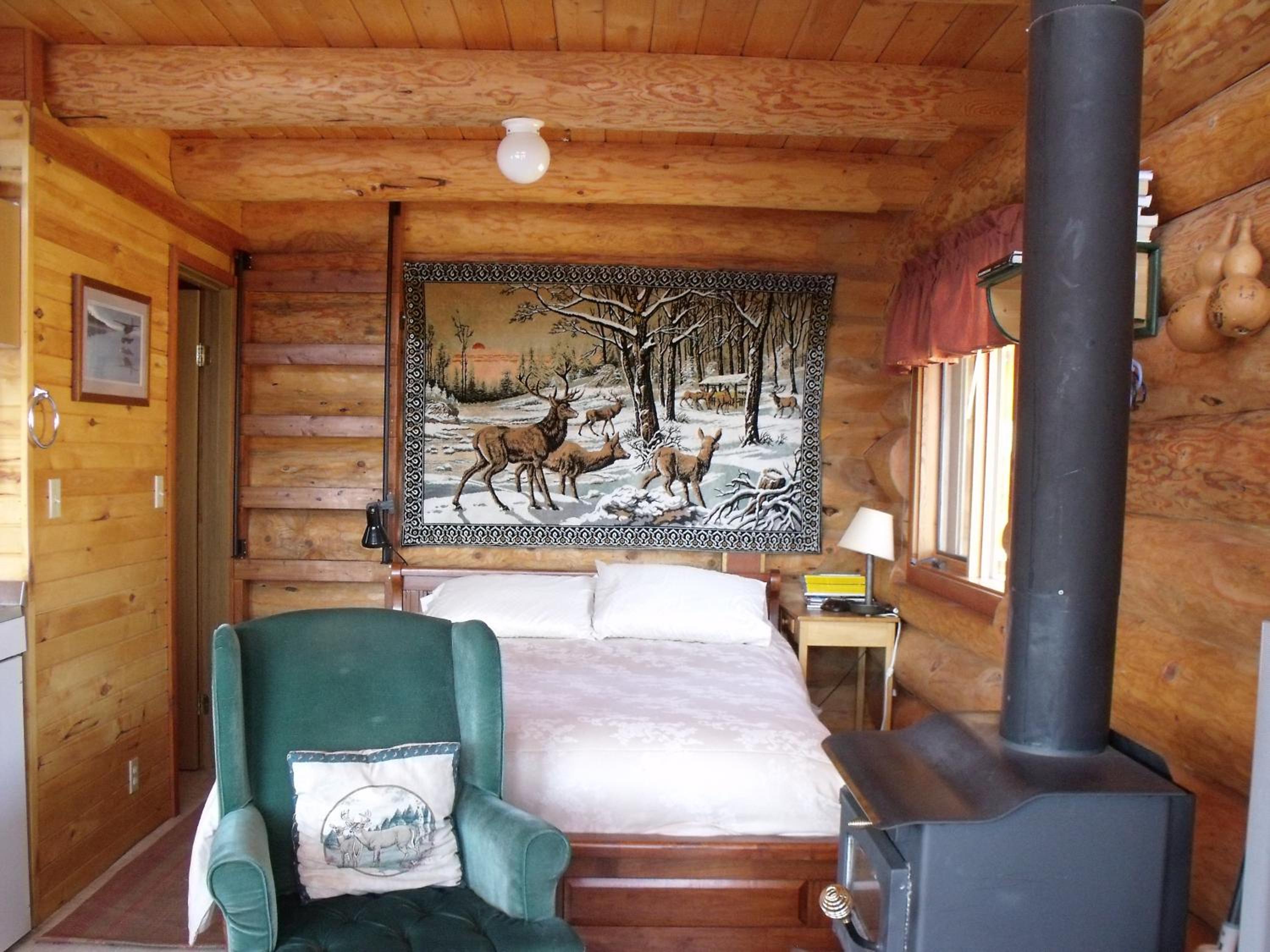 Two-Bedroom Waterfront Cabin - Pet-Friendly photo 1