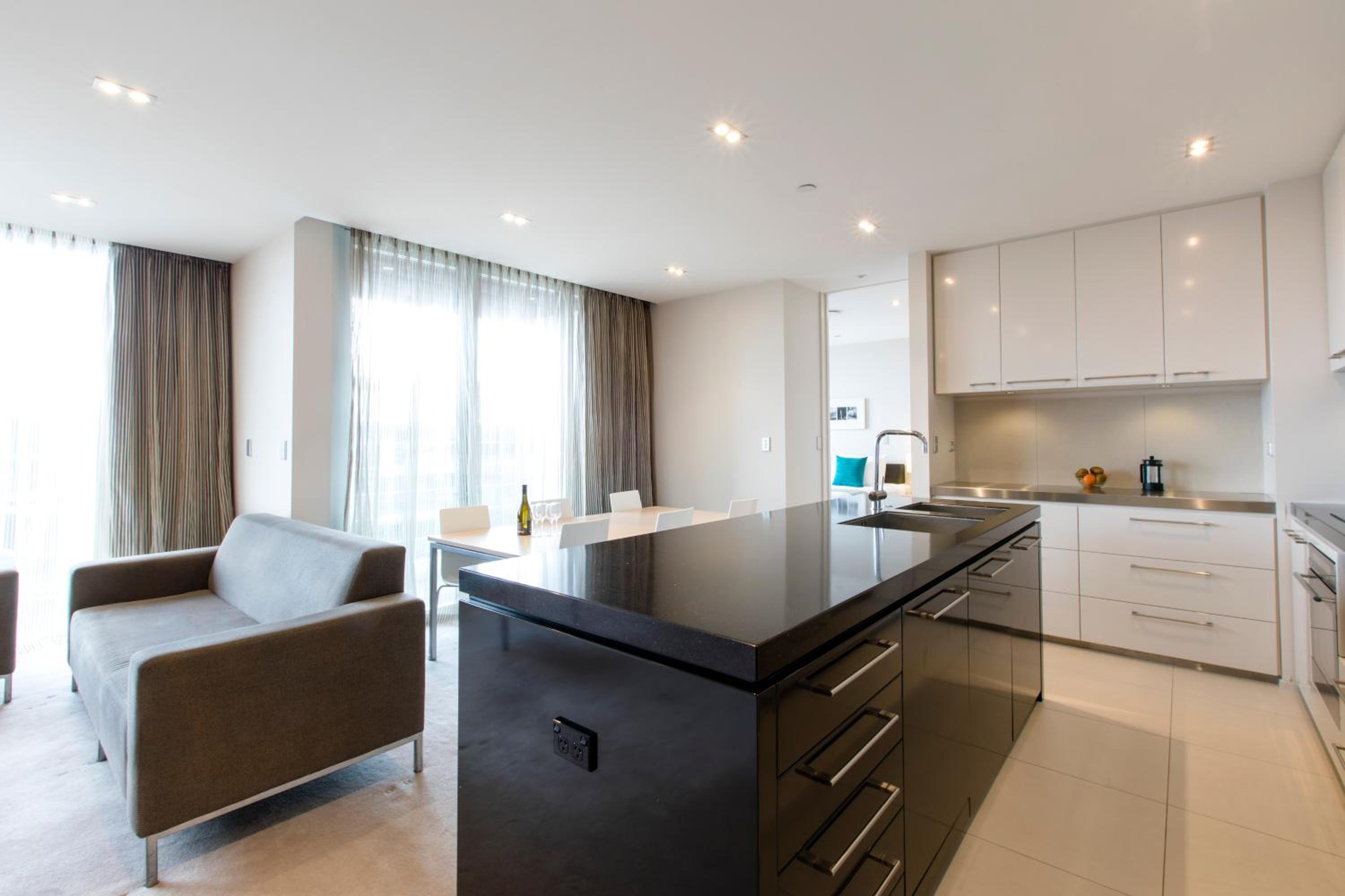 Two-Bedroom Apartment - Penthouse - Photo 6