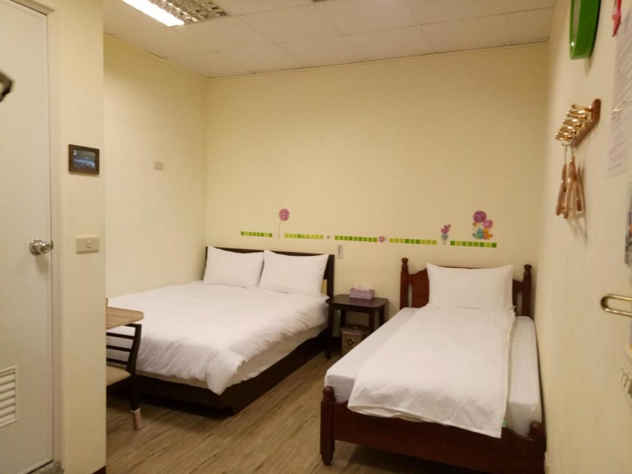 Basic Triple Room photo 3