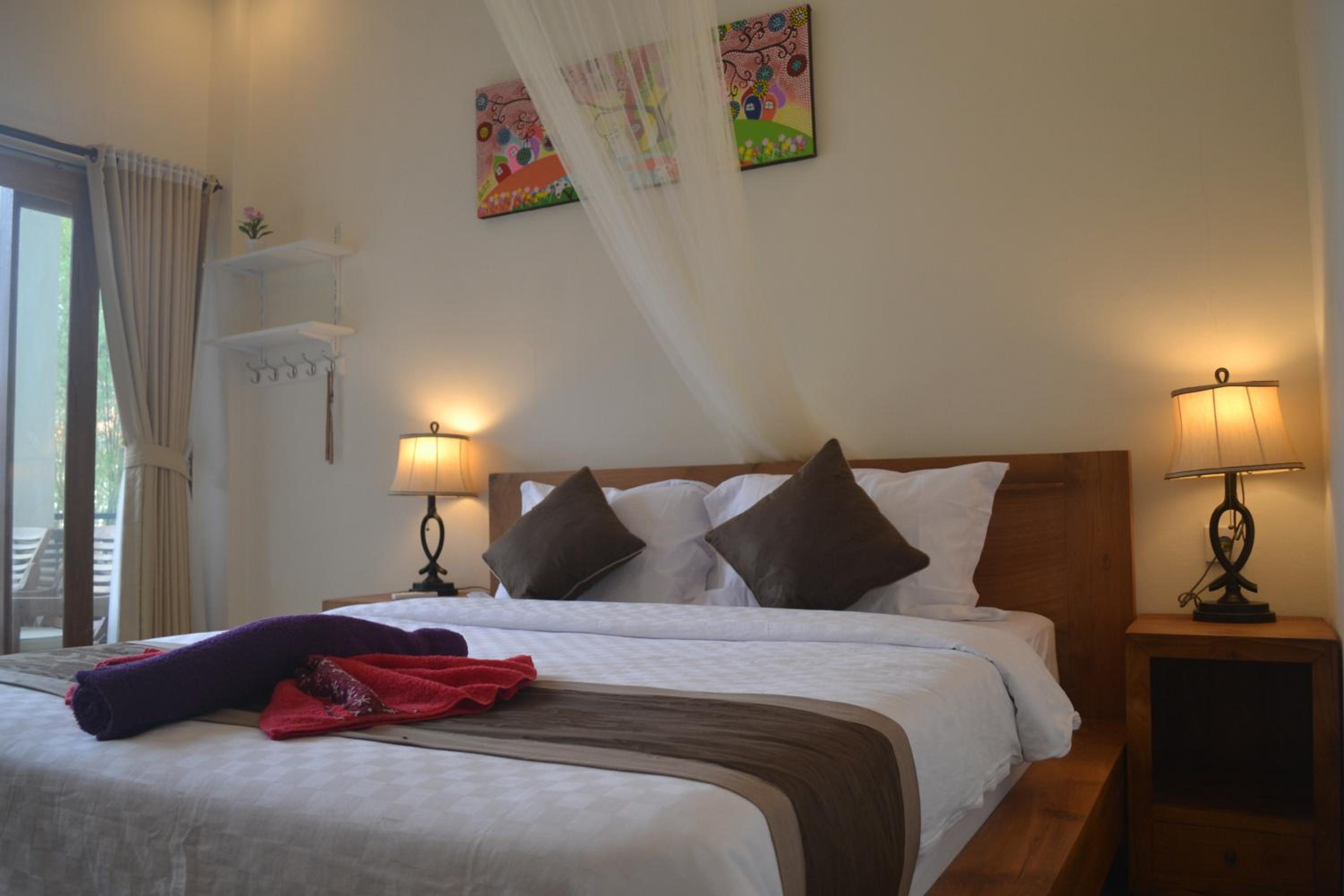 Deluxe Double Room with Balcony - Photo 3
