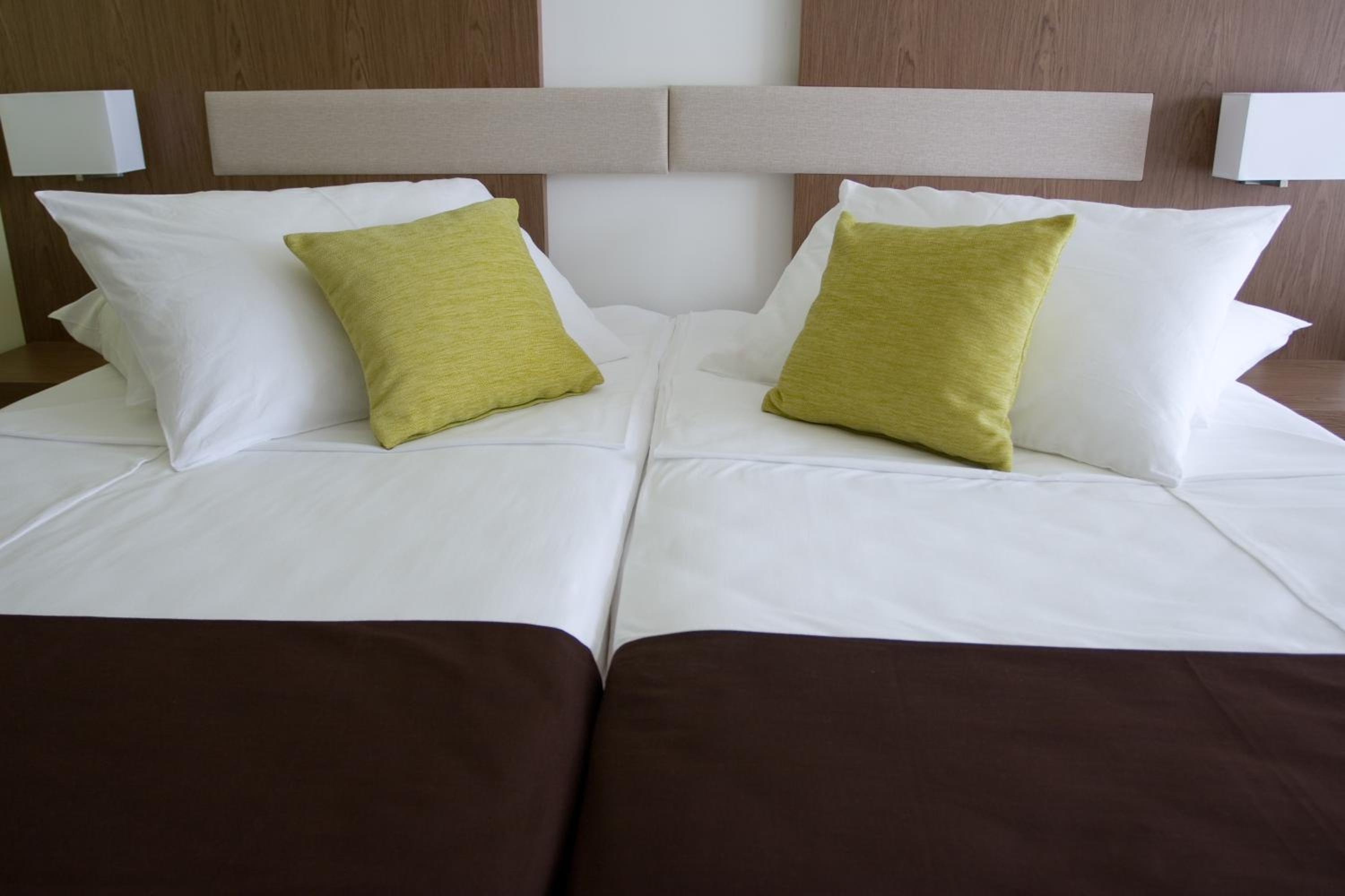 Superior Suite with Balcony with Sea View - Photo 8