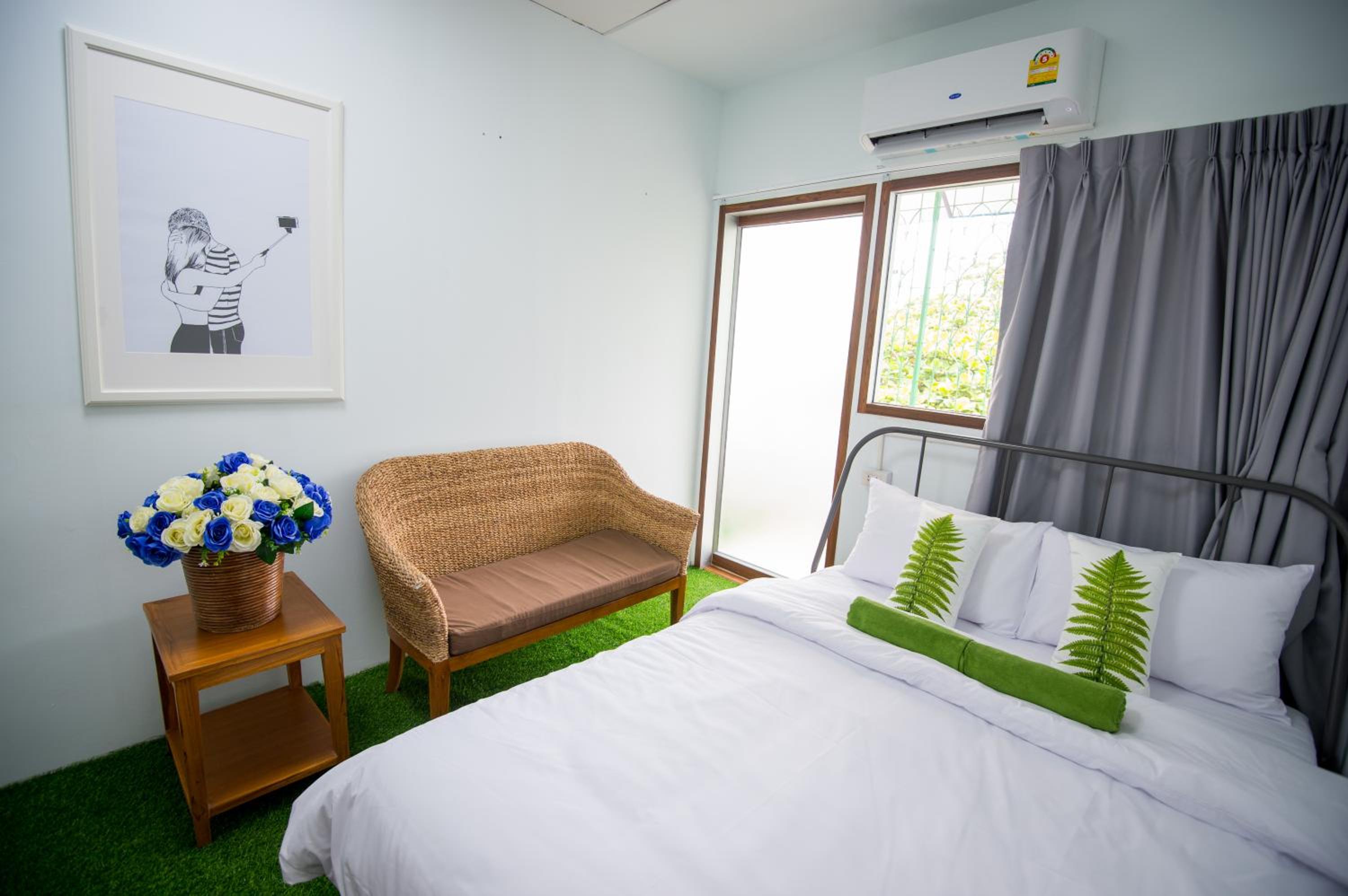 Double Room with Private External Bathroom photo 1