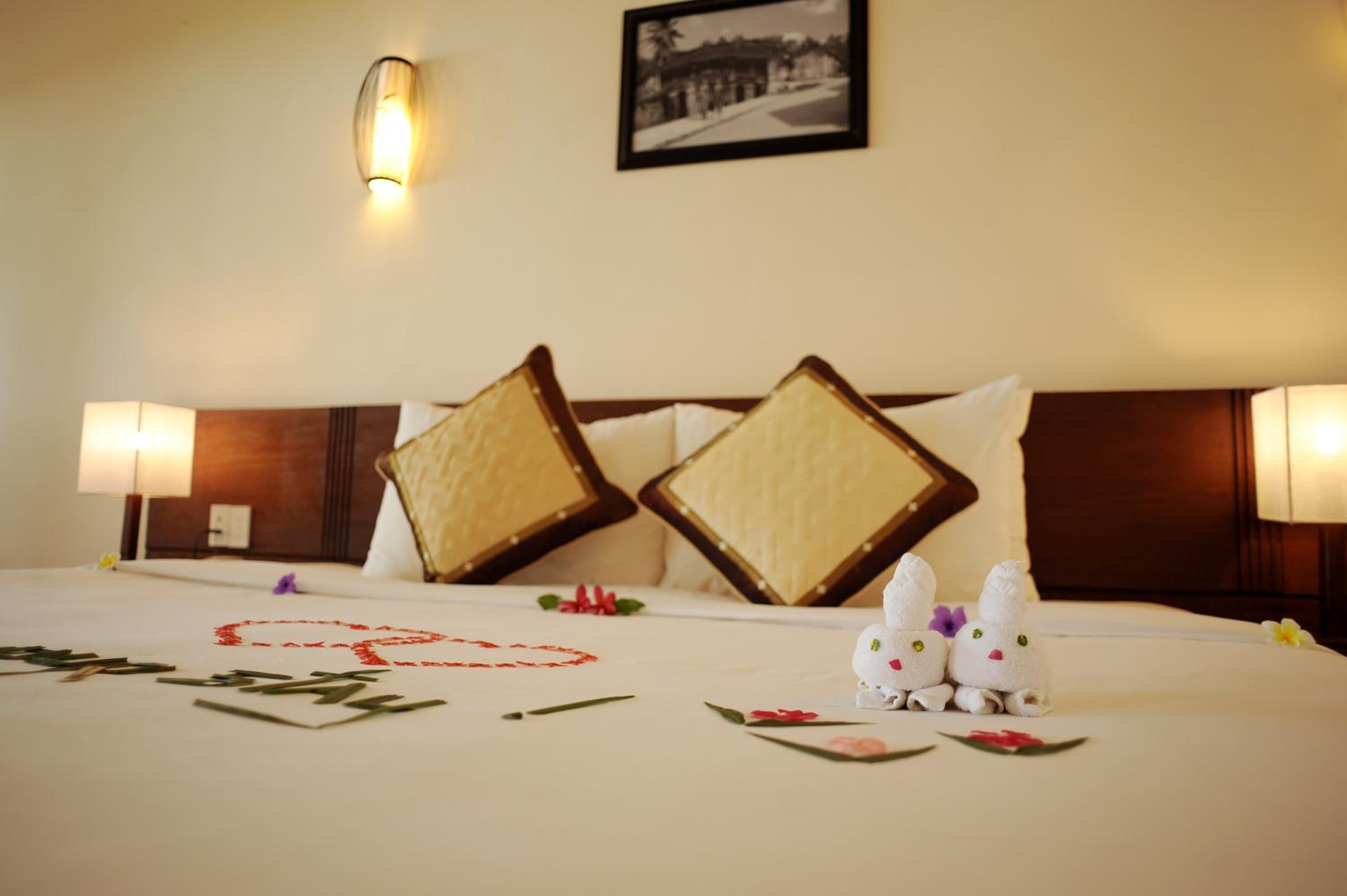 Deluxe Double Room with River View - Photo 9