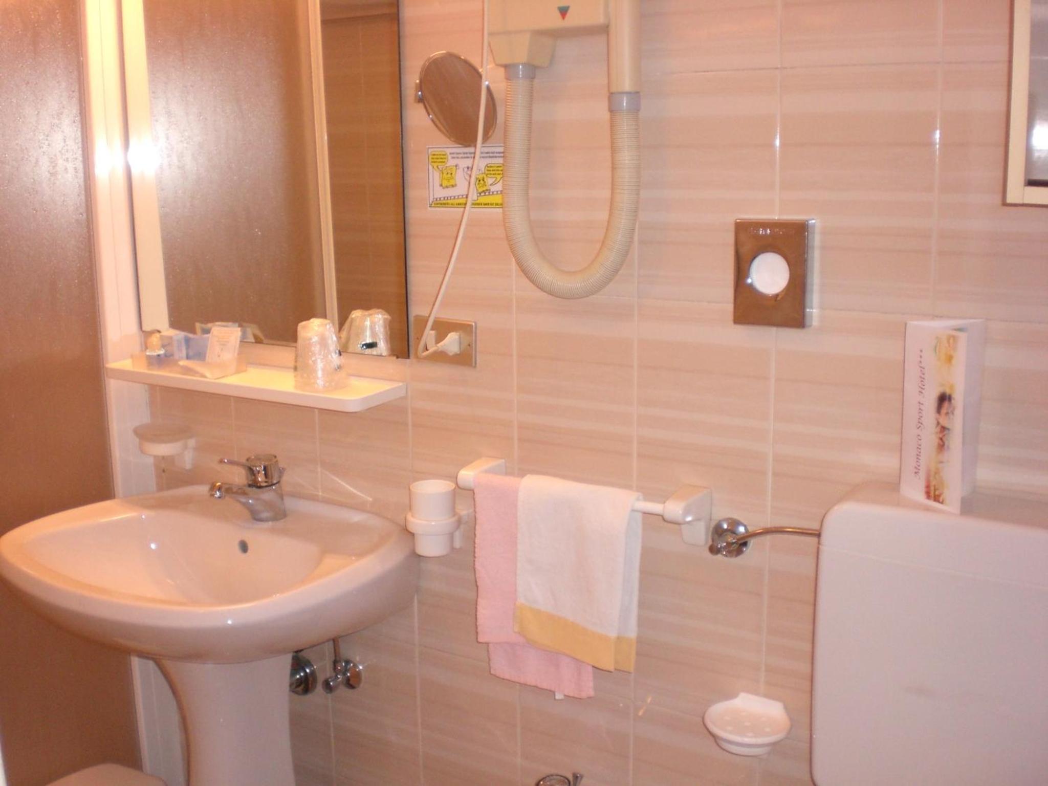 Double  Room - Photo 10