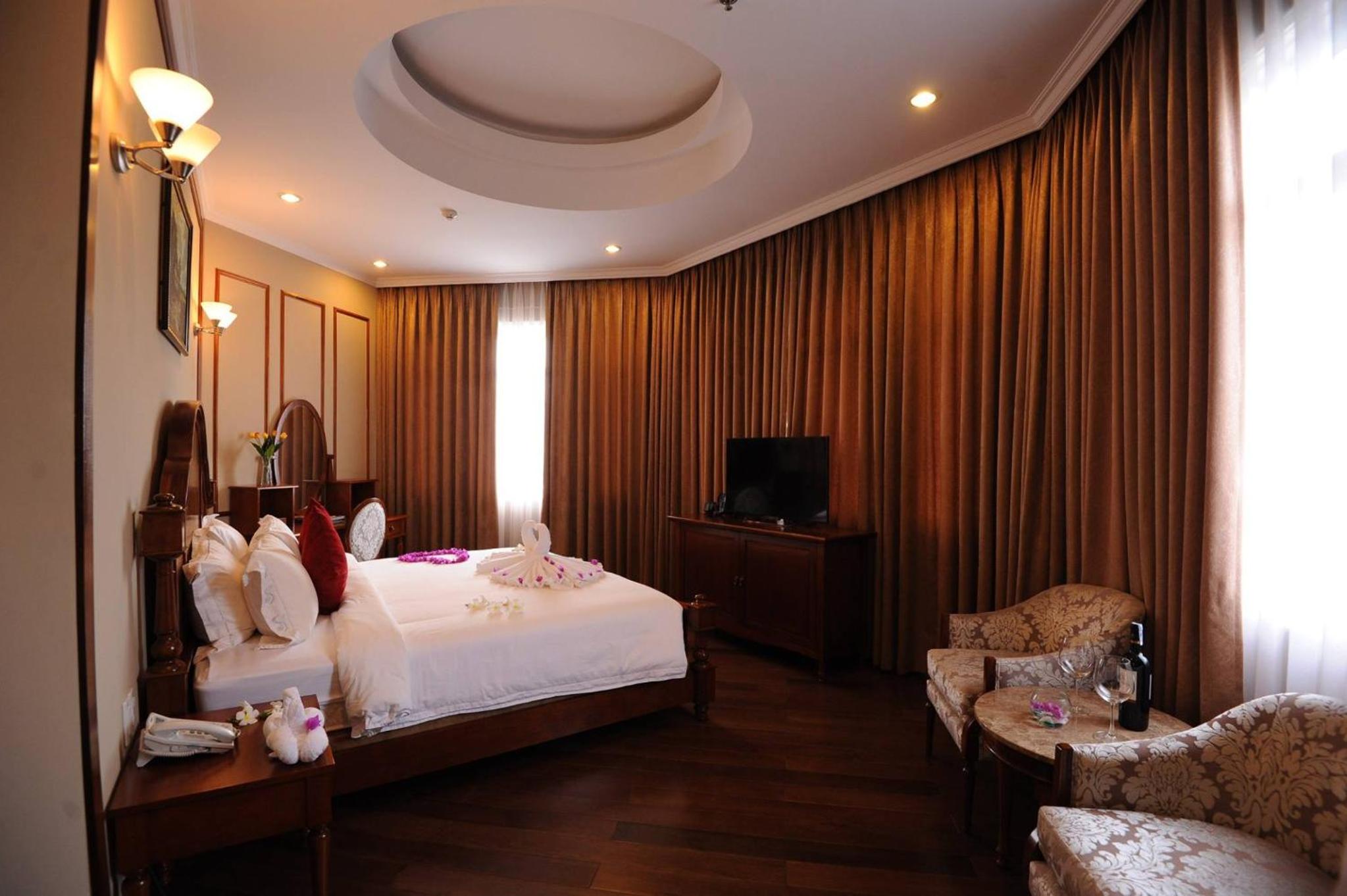 Deluxe King Room photo 3