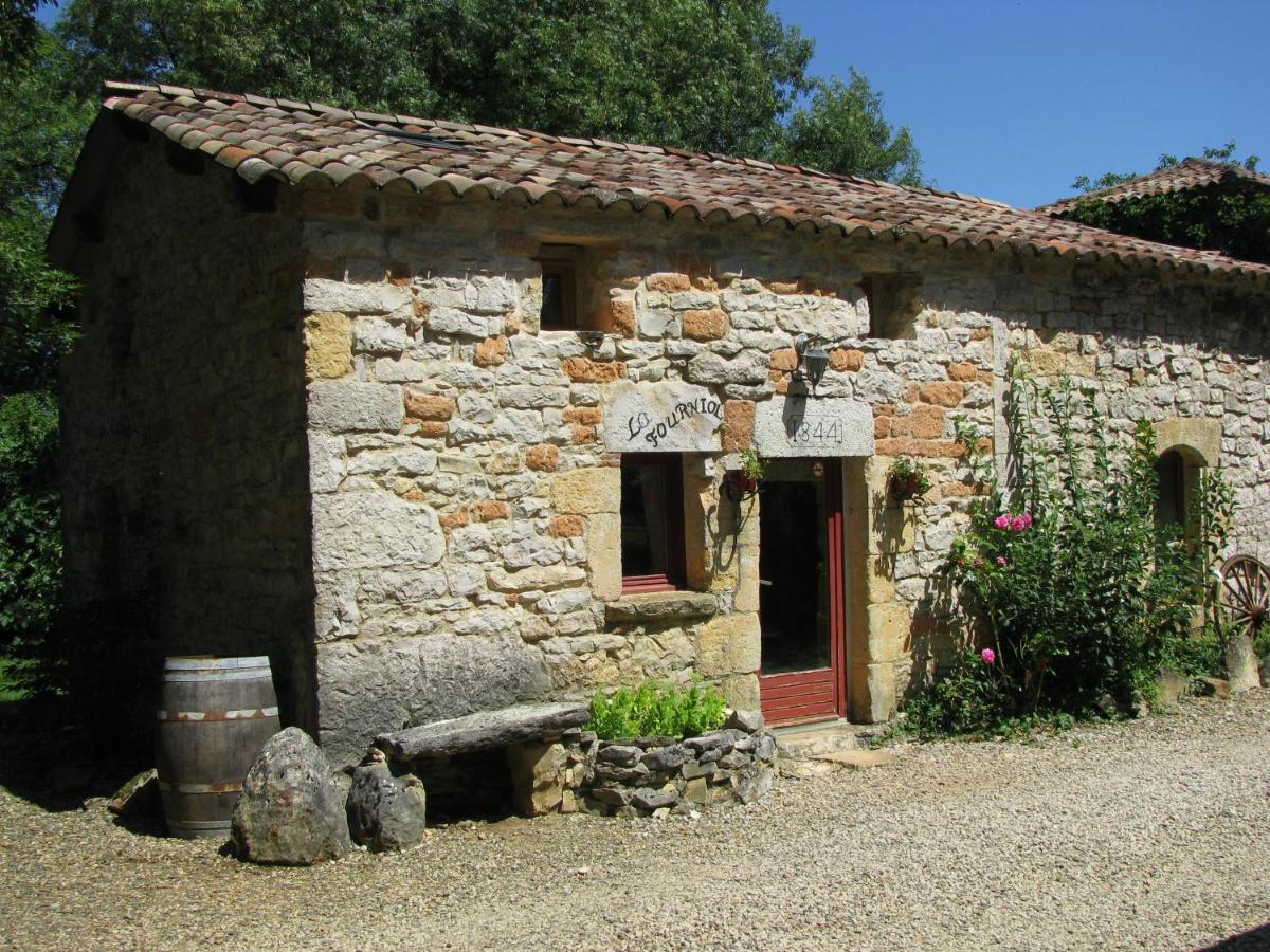 Three-Bedroom Coutry House photo 2