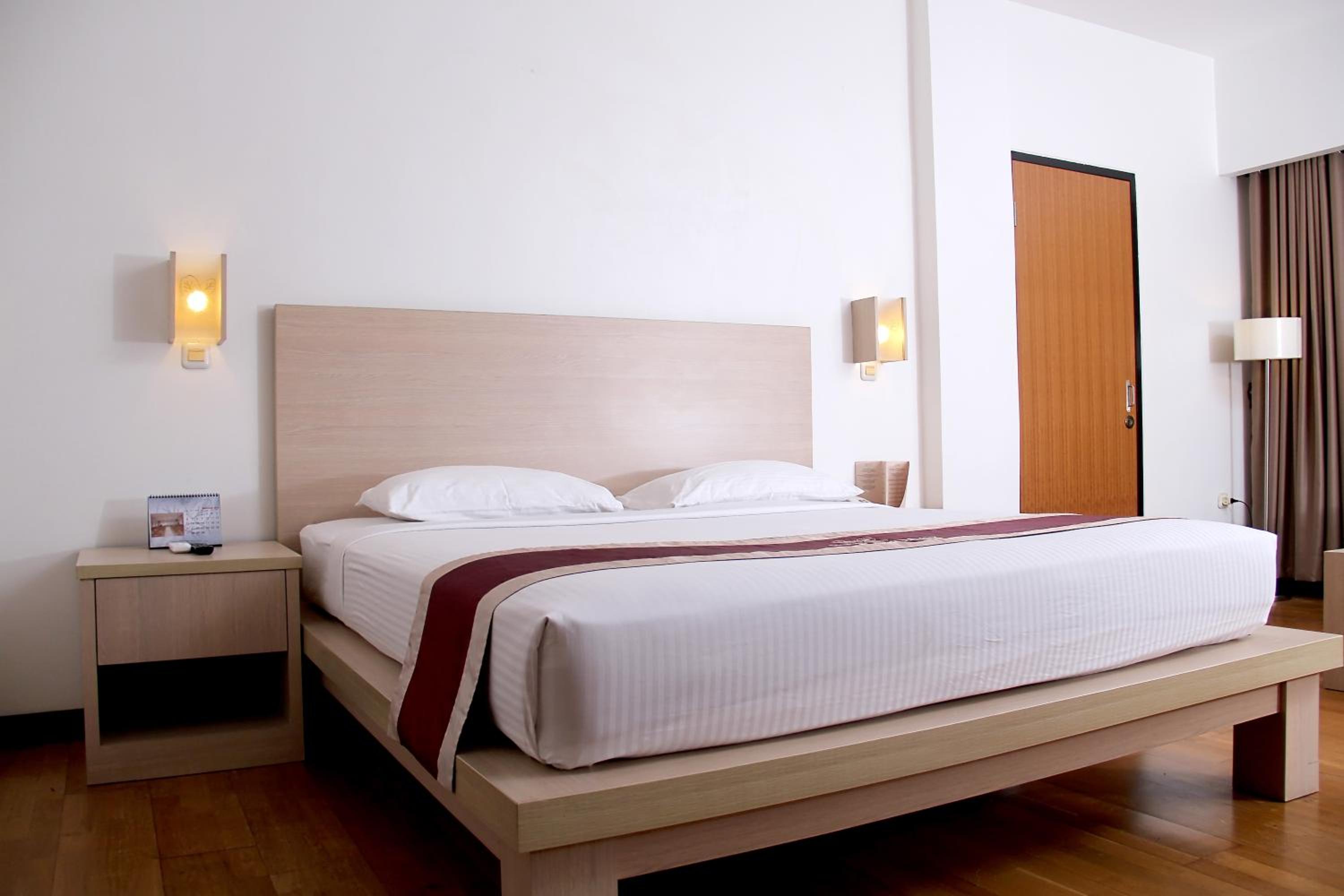 Deluxe Double or Twin Room - Photo 3