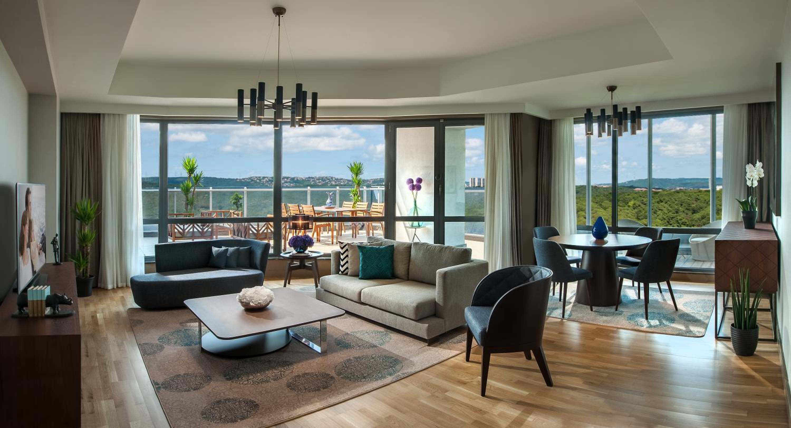 Three-Bedroom Executive Apartment photo 1