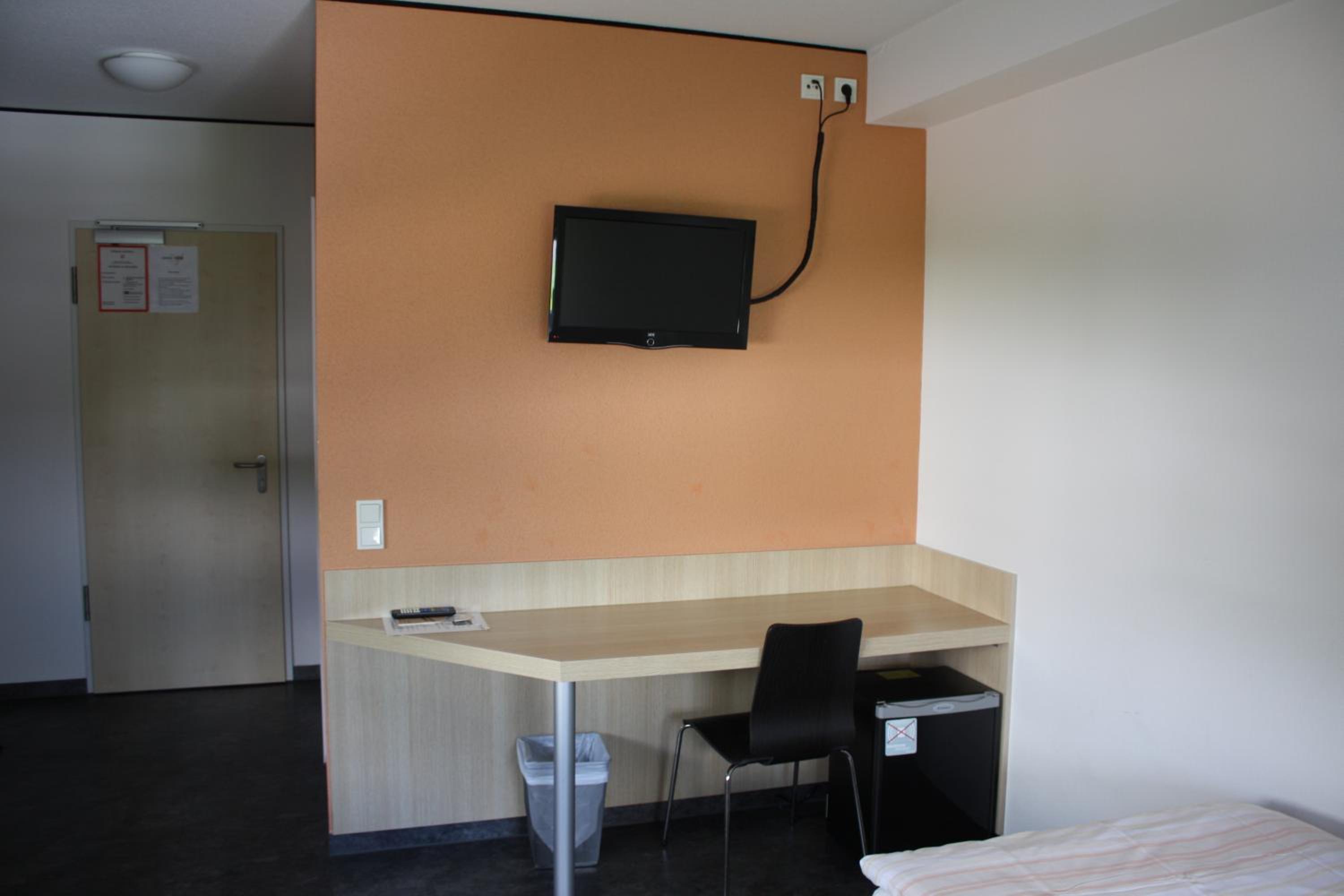 Single Room photo 3