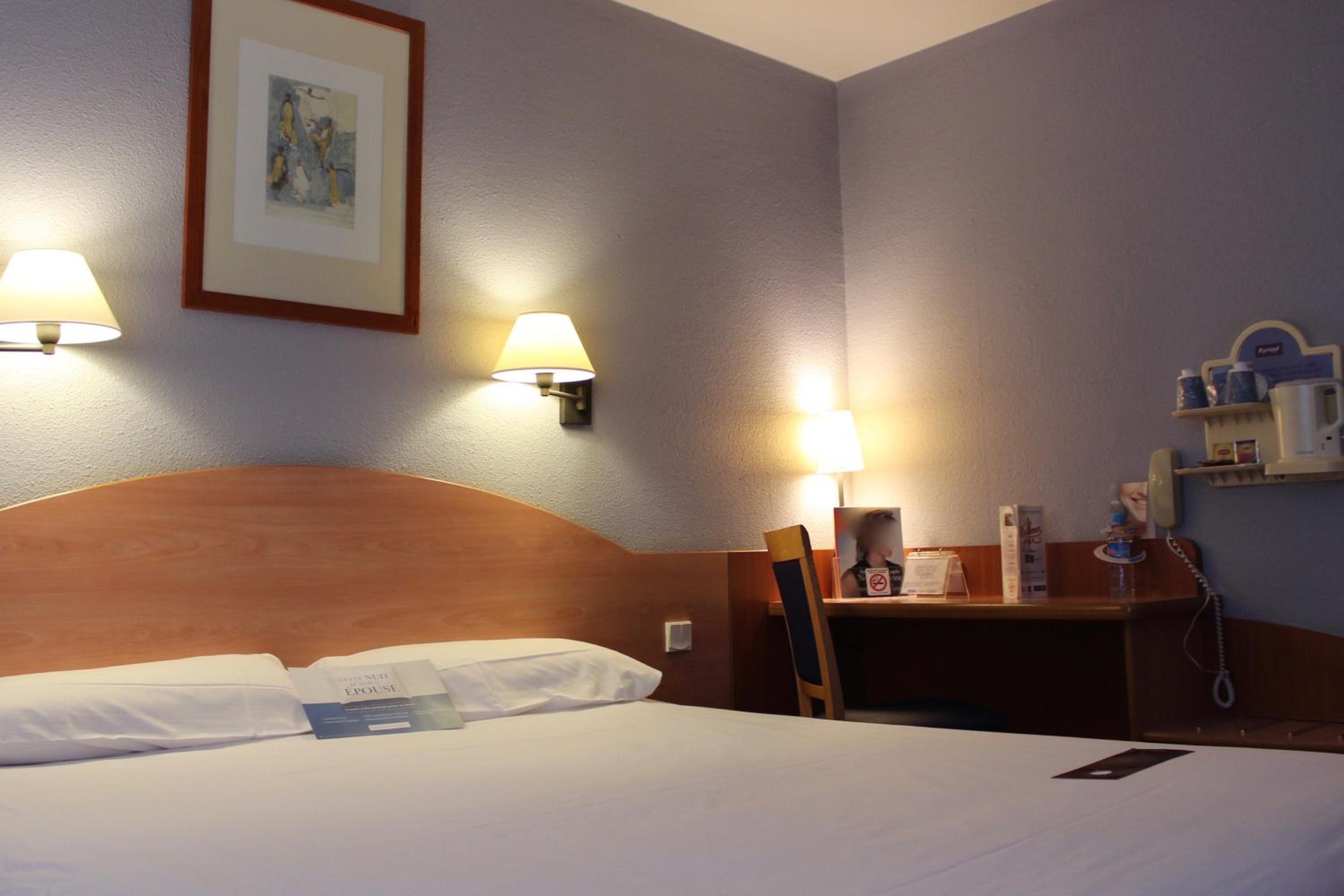 Double Room - Photo 5