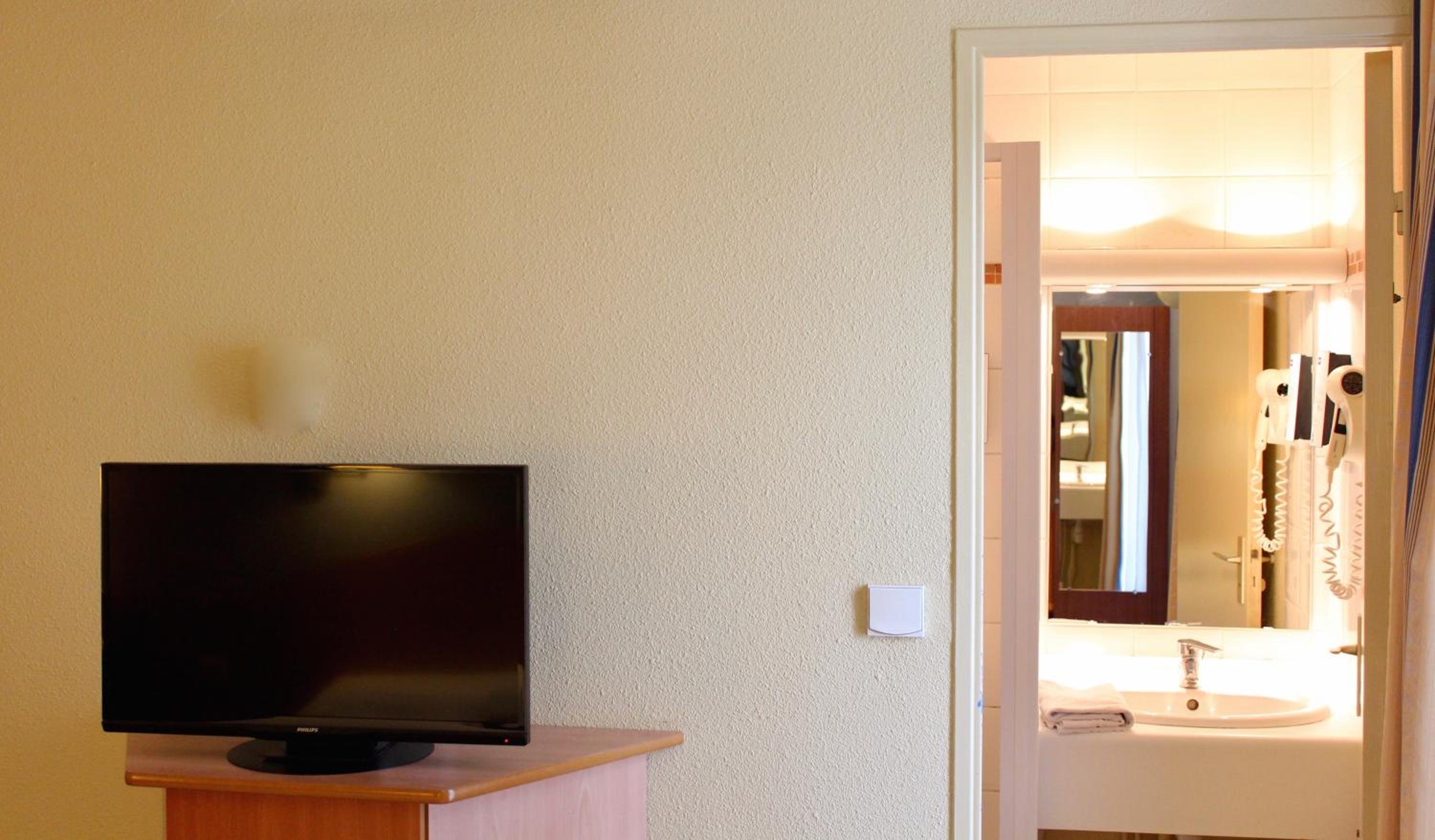 Double Room - Photo 2