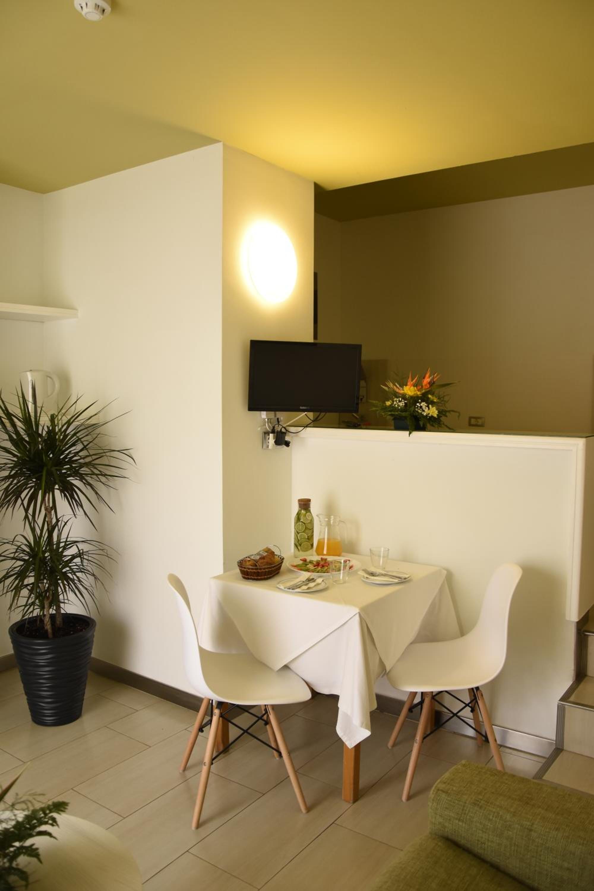 Superior Studio with Balcony (2 Adults) - Photo 17