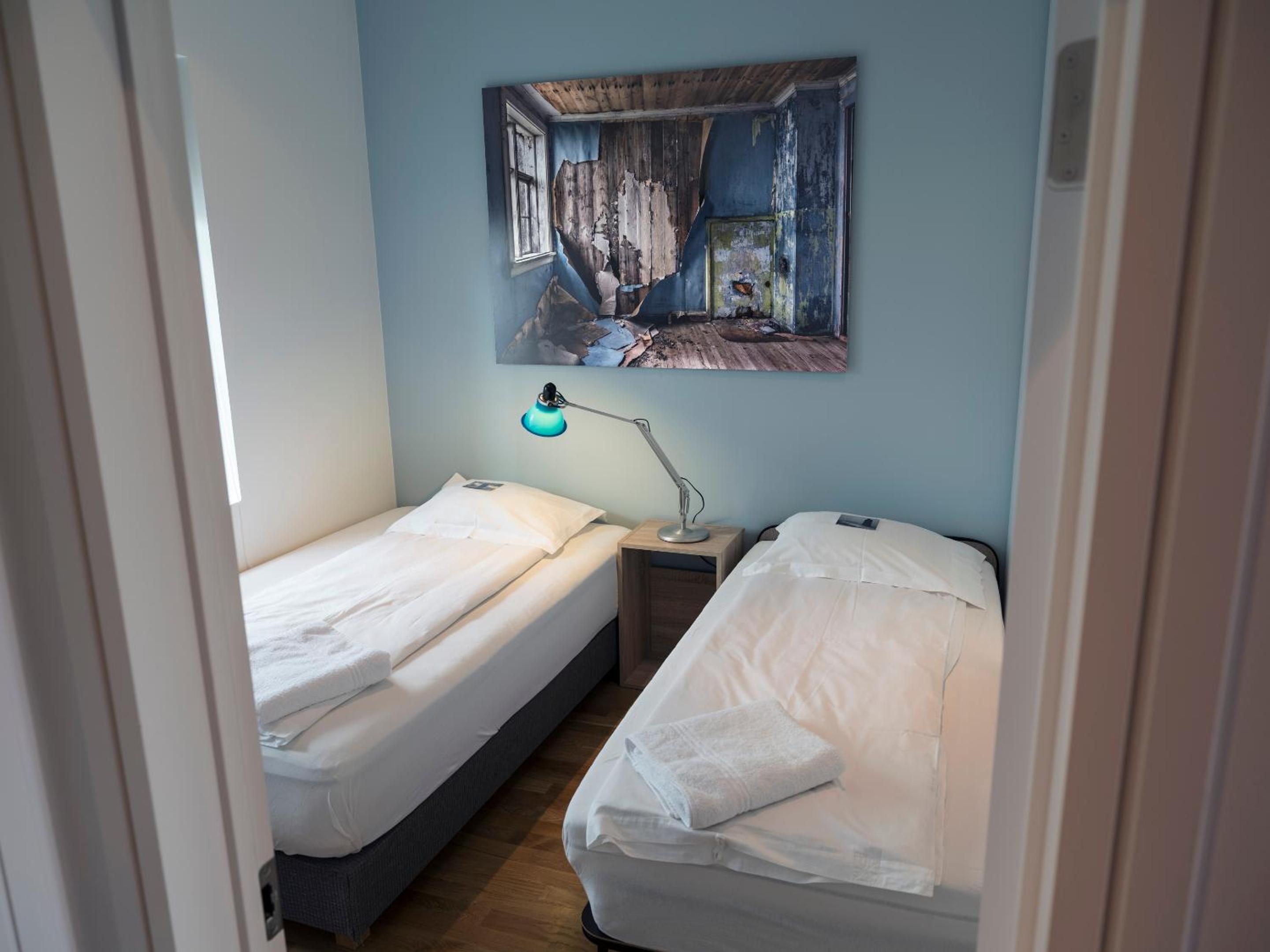 Luxury Three-Bedroom Apartment with Balcony and Two Bathrooms photo 3