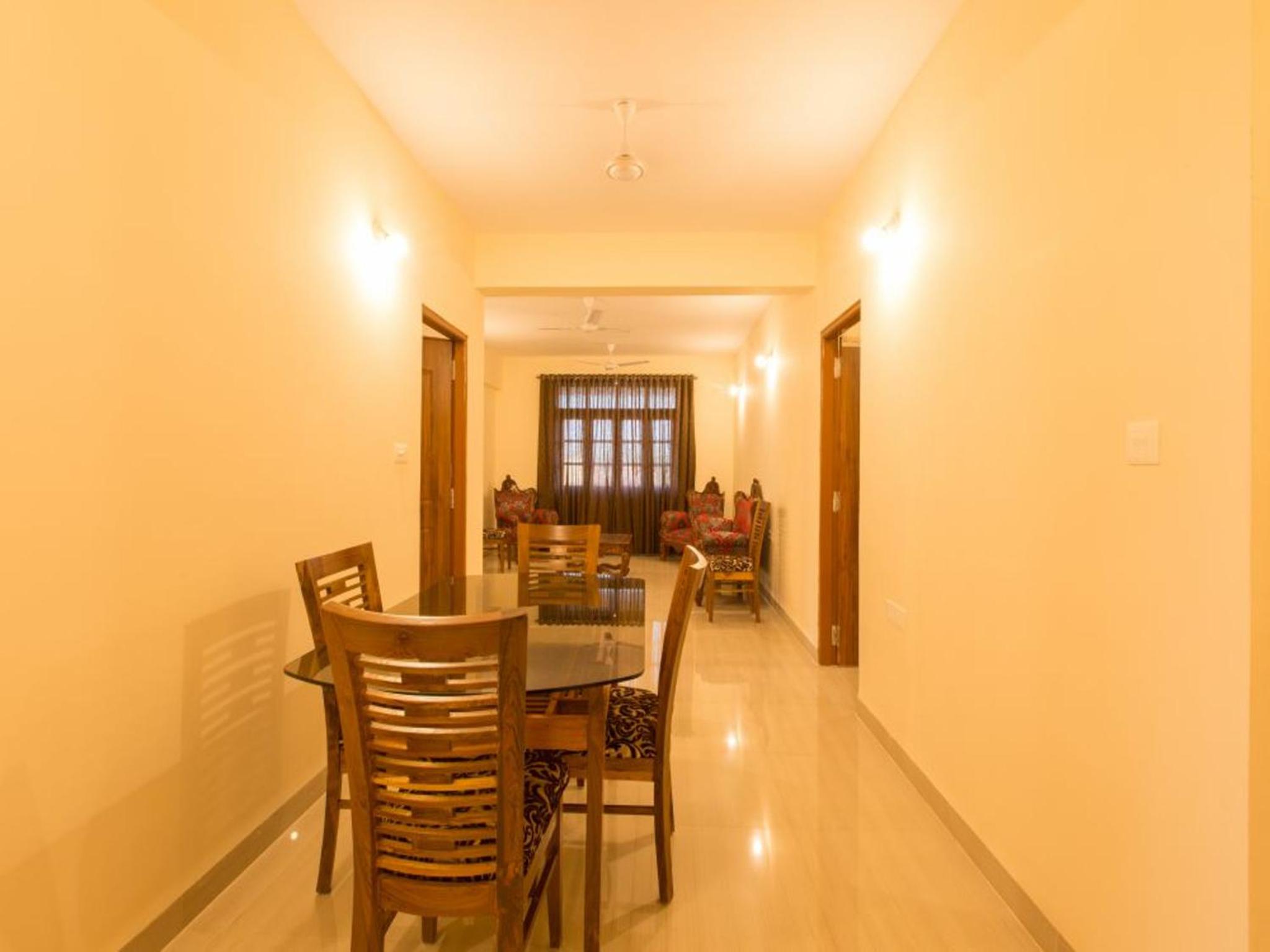 Two-Bedroom Apartment - Photo 2