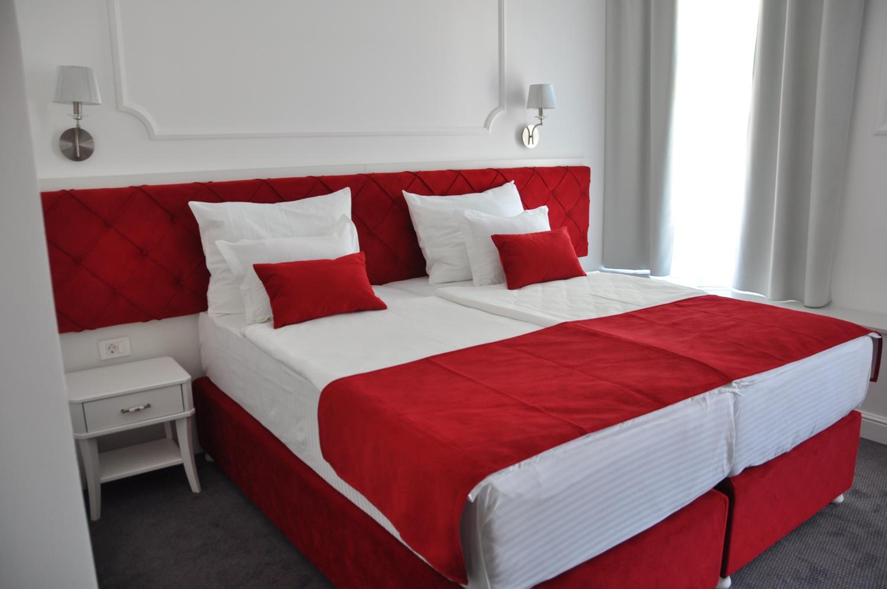 Standard Double or Twin Room - Photo 1