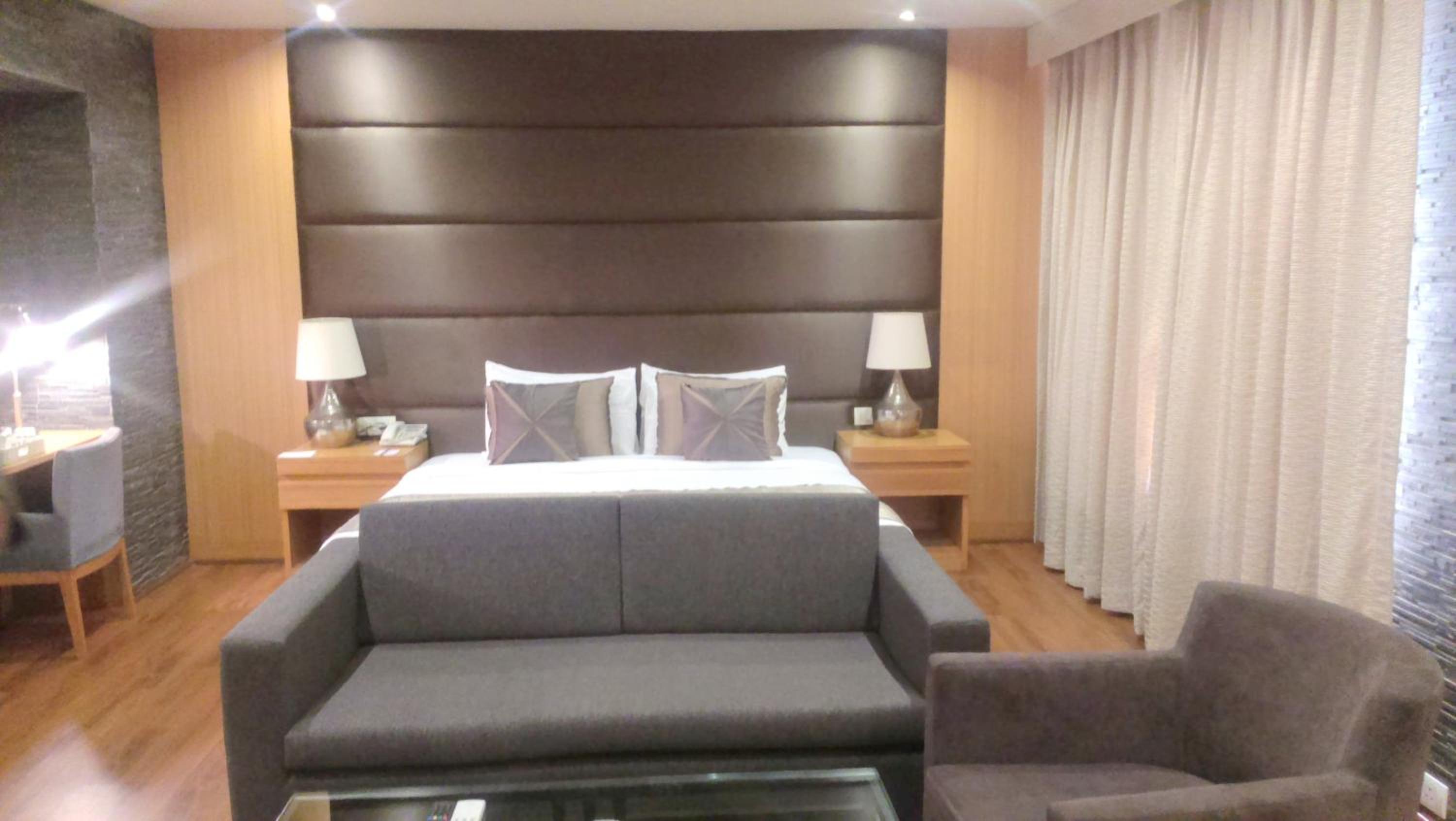 Suite with Terrace - Photo 9