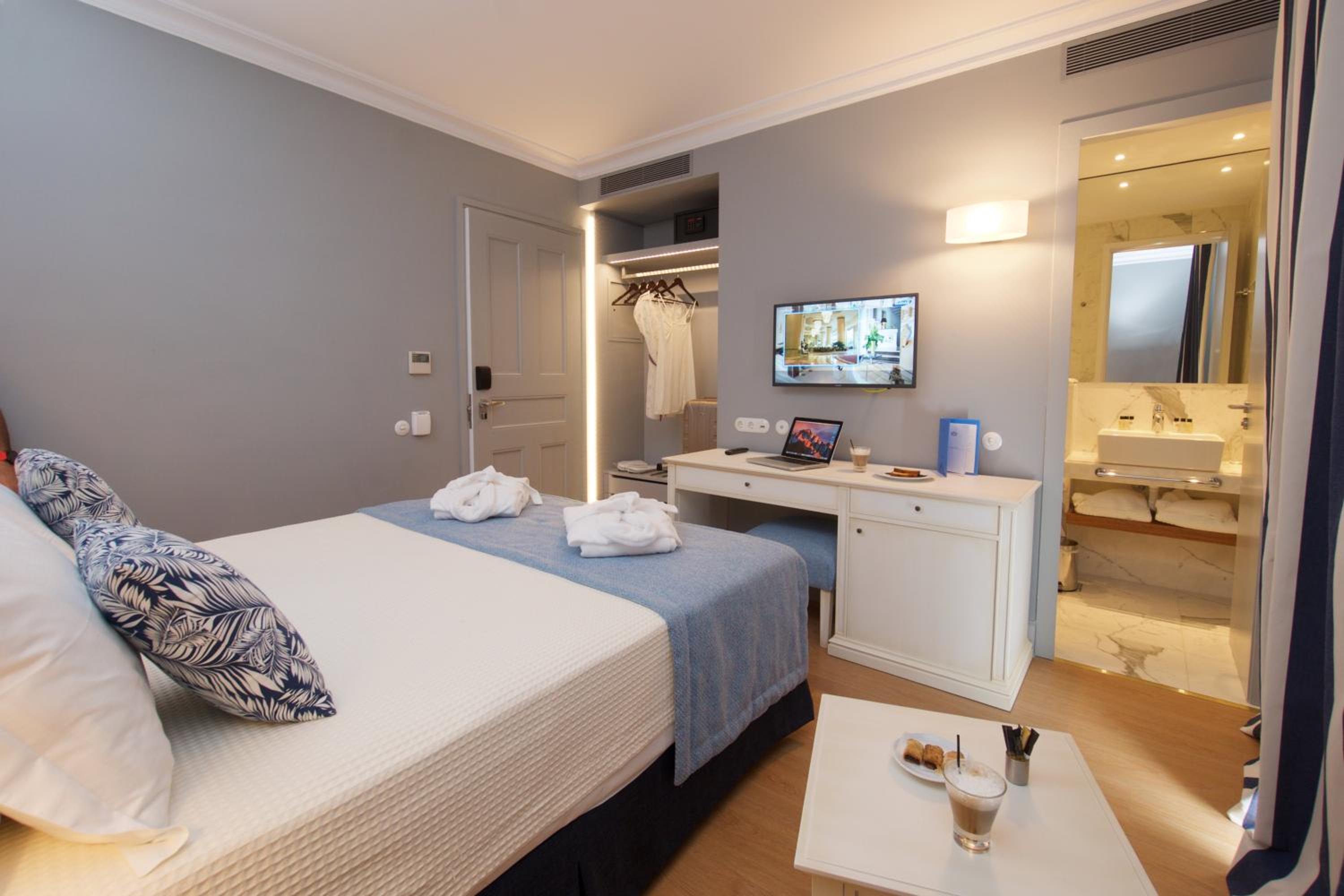 Special Offer Double Room (No Balcony)