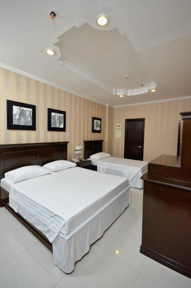 Family Room - Photo 1