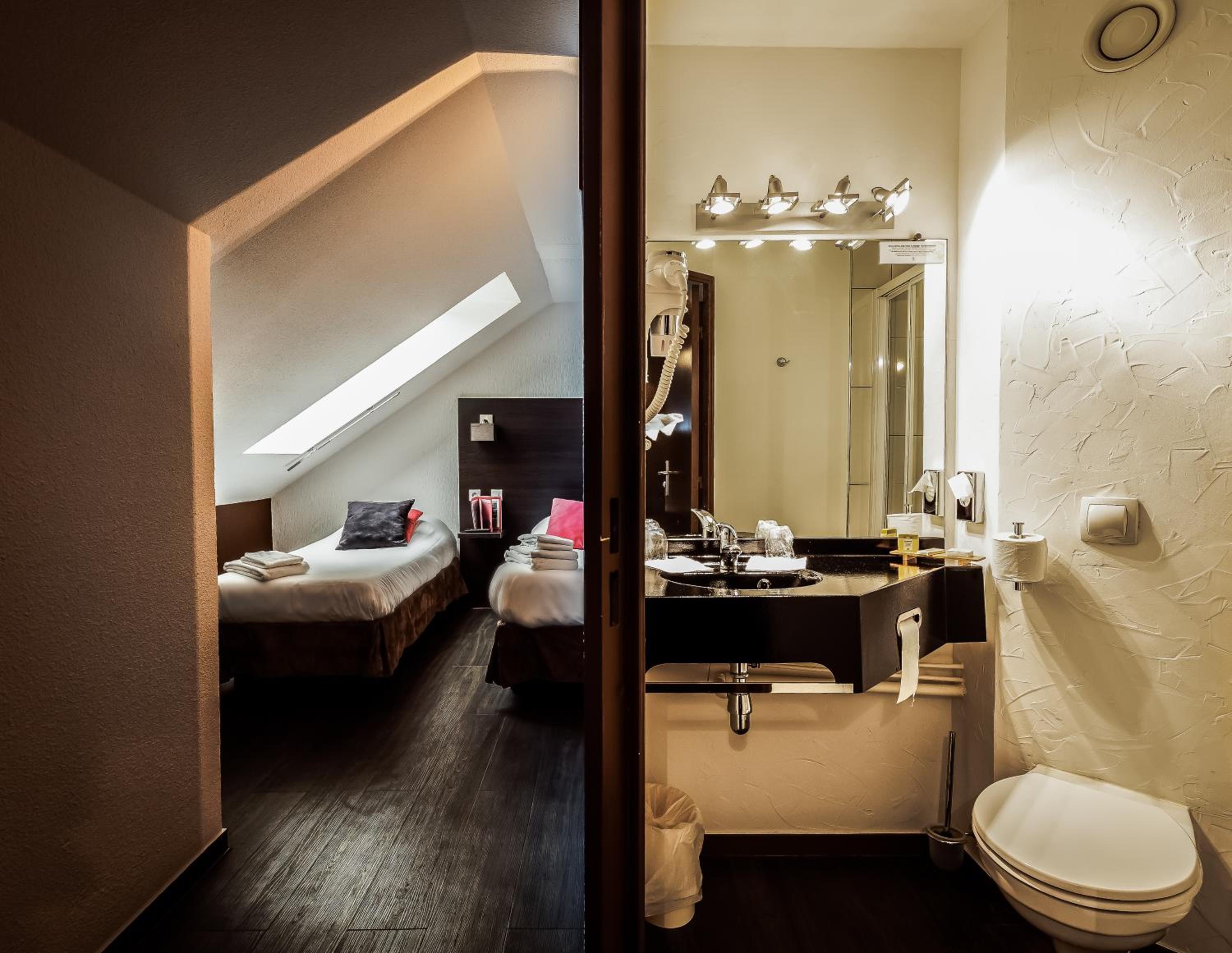 Double Room - Photo 4