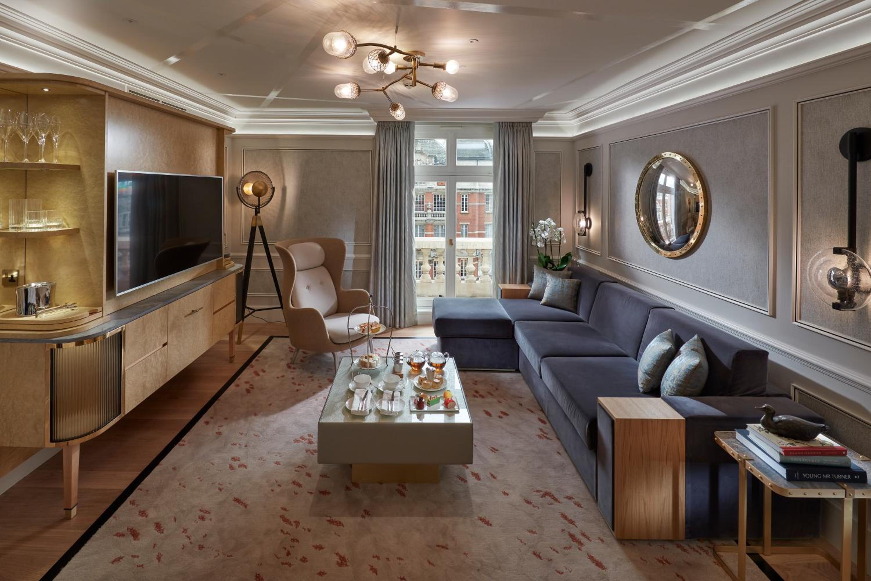 Belgravia Suite photo 2