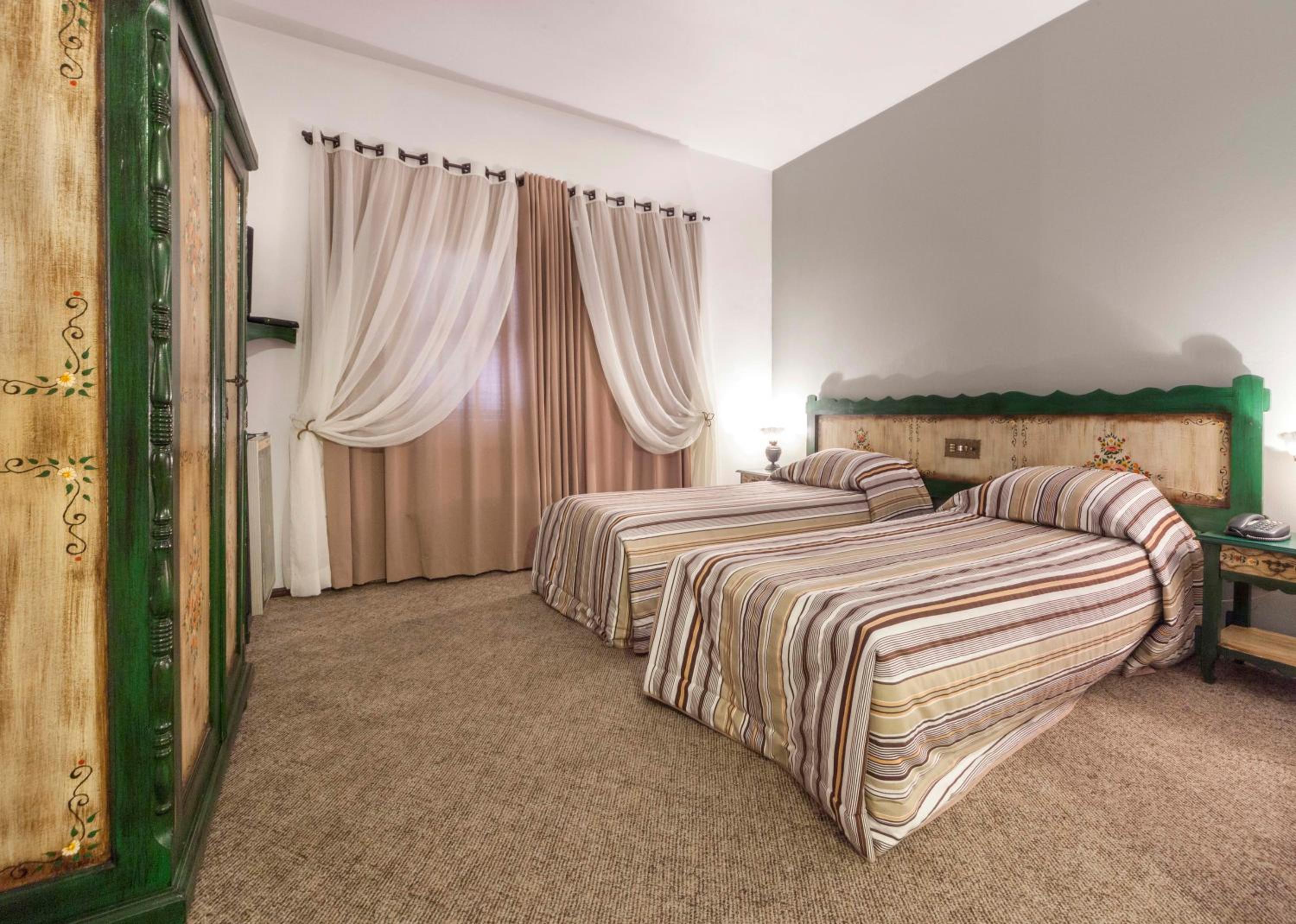 Standard Twin Room photo 3