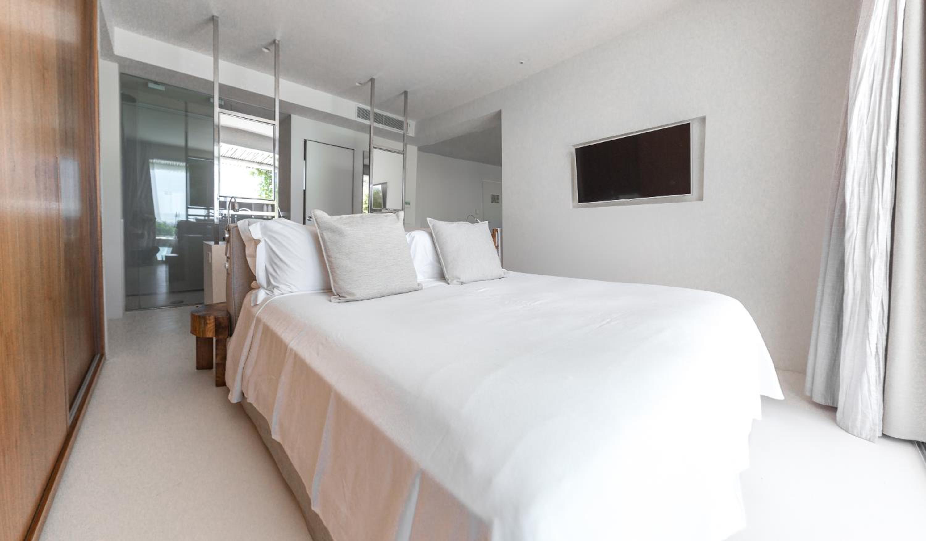 Suite con piscina y coche incluido