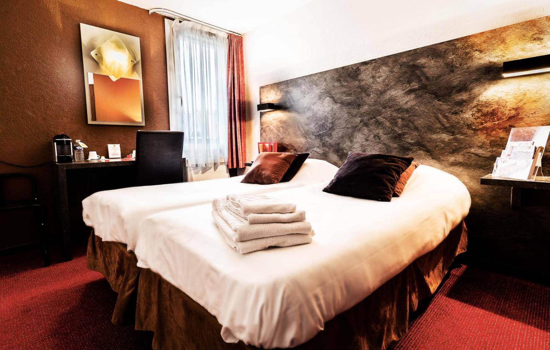 Twin Room - Photo 4