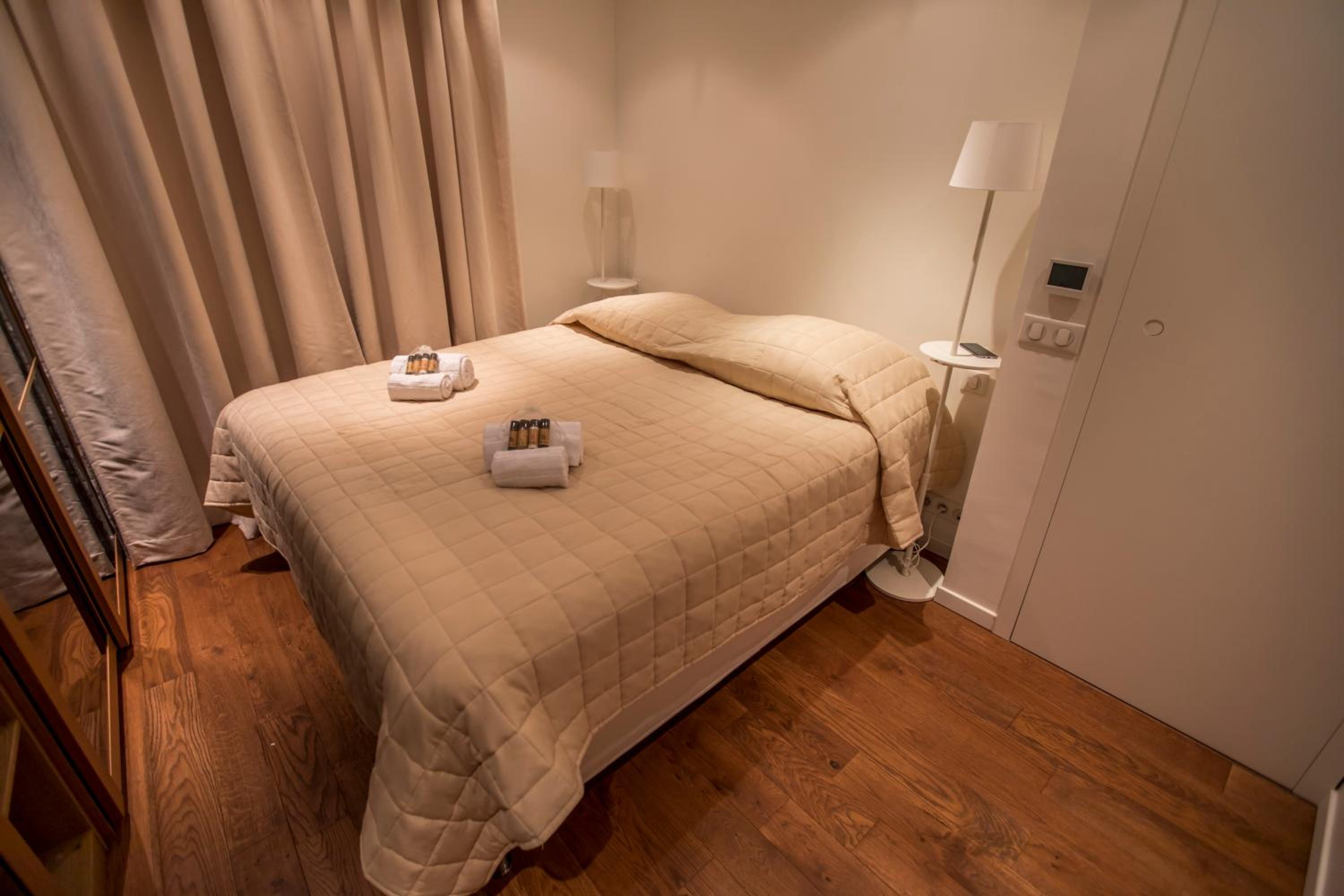Deluxe Apartment