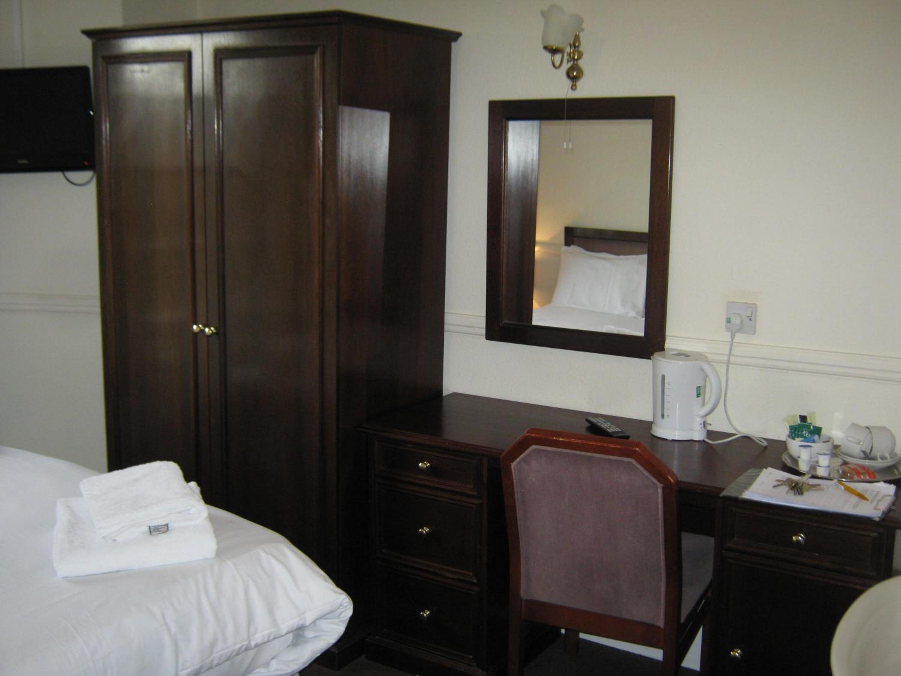 Standard Double Room - Photo 2
