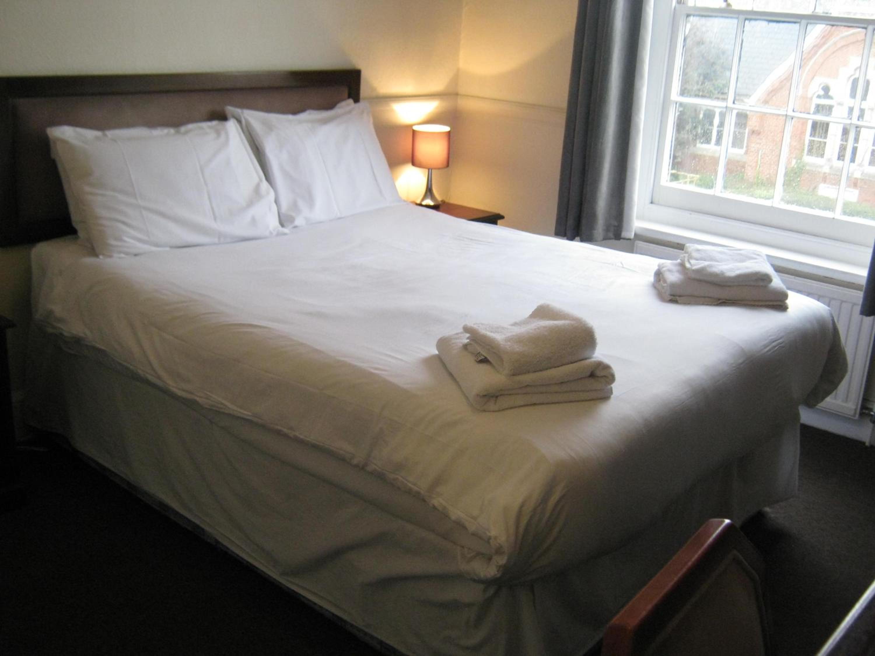 Standard Double Room - Photo 3
