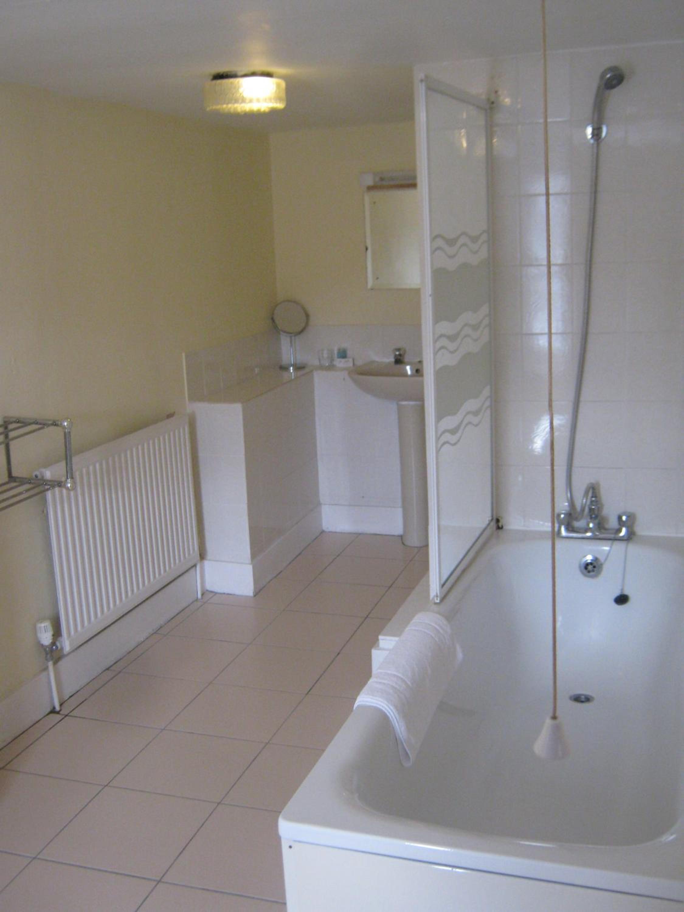 Honeymoon Suite - Photo 5