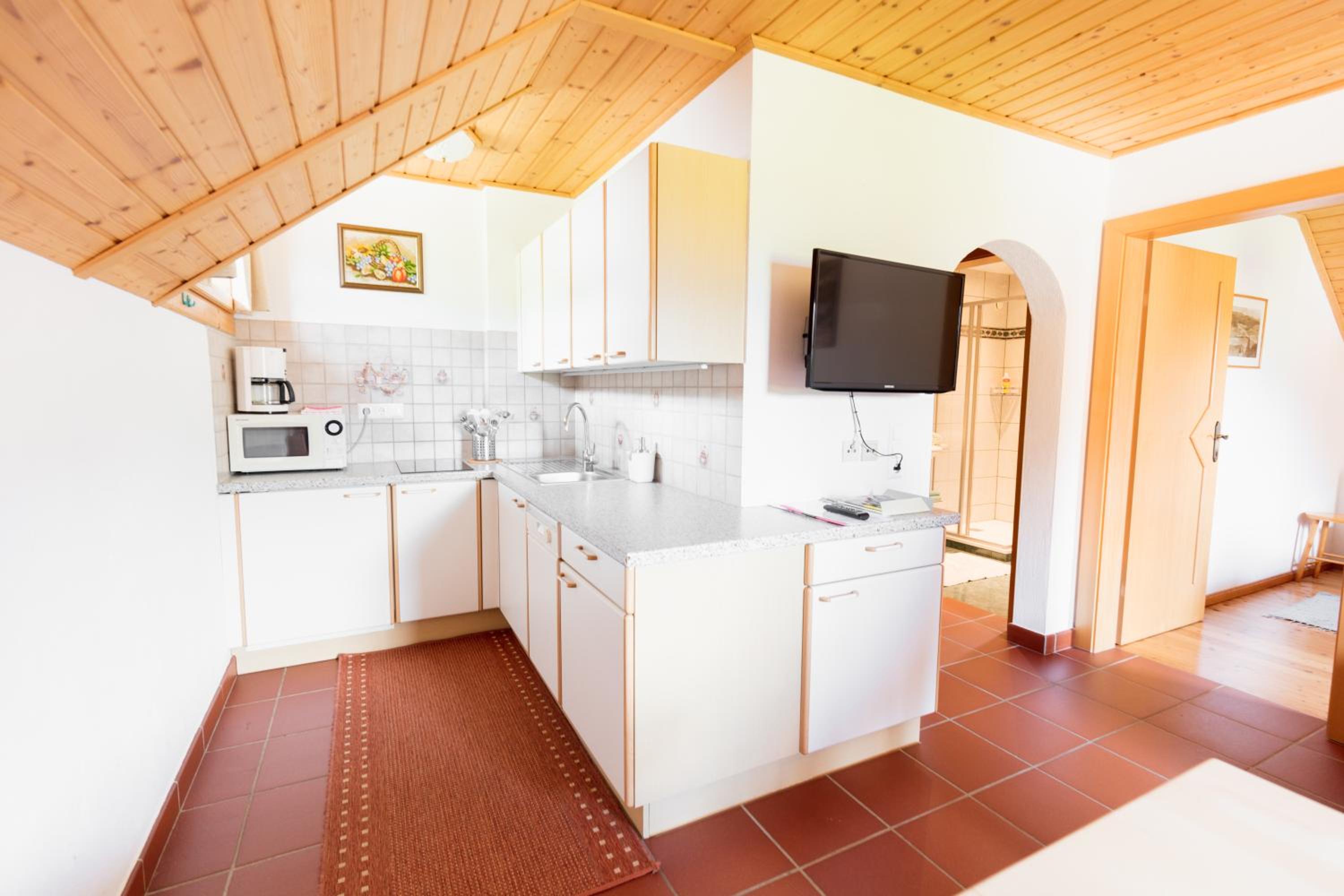Two-Bedroom Apartment with Balcony photo 3
