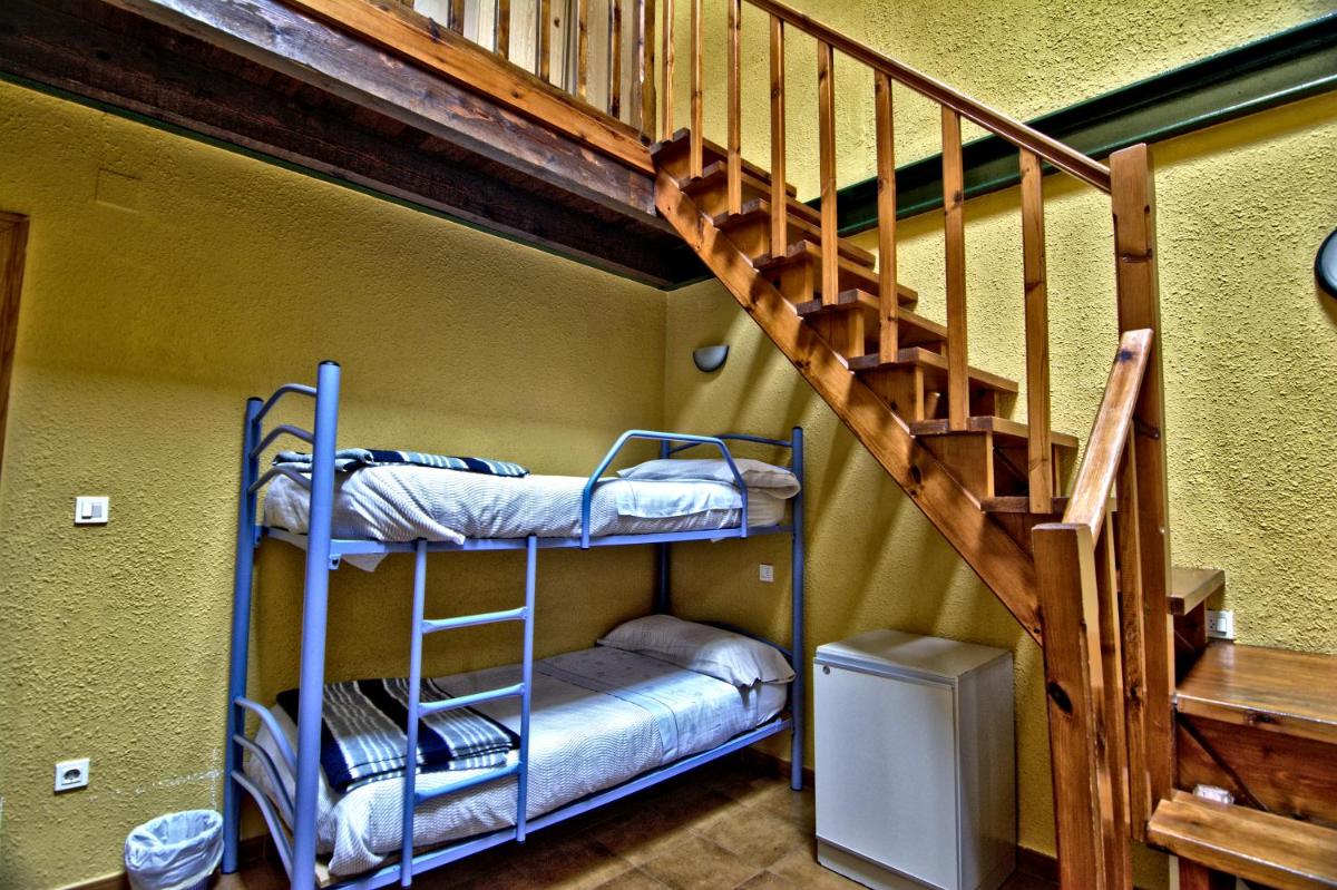 Mixed Dormitory Room photo 3