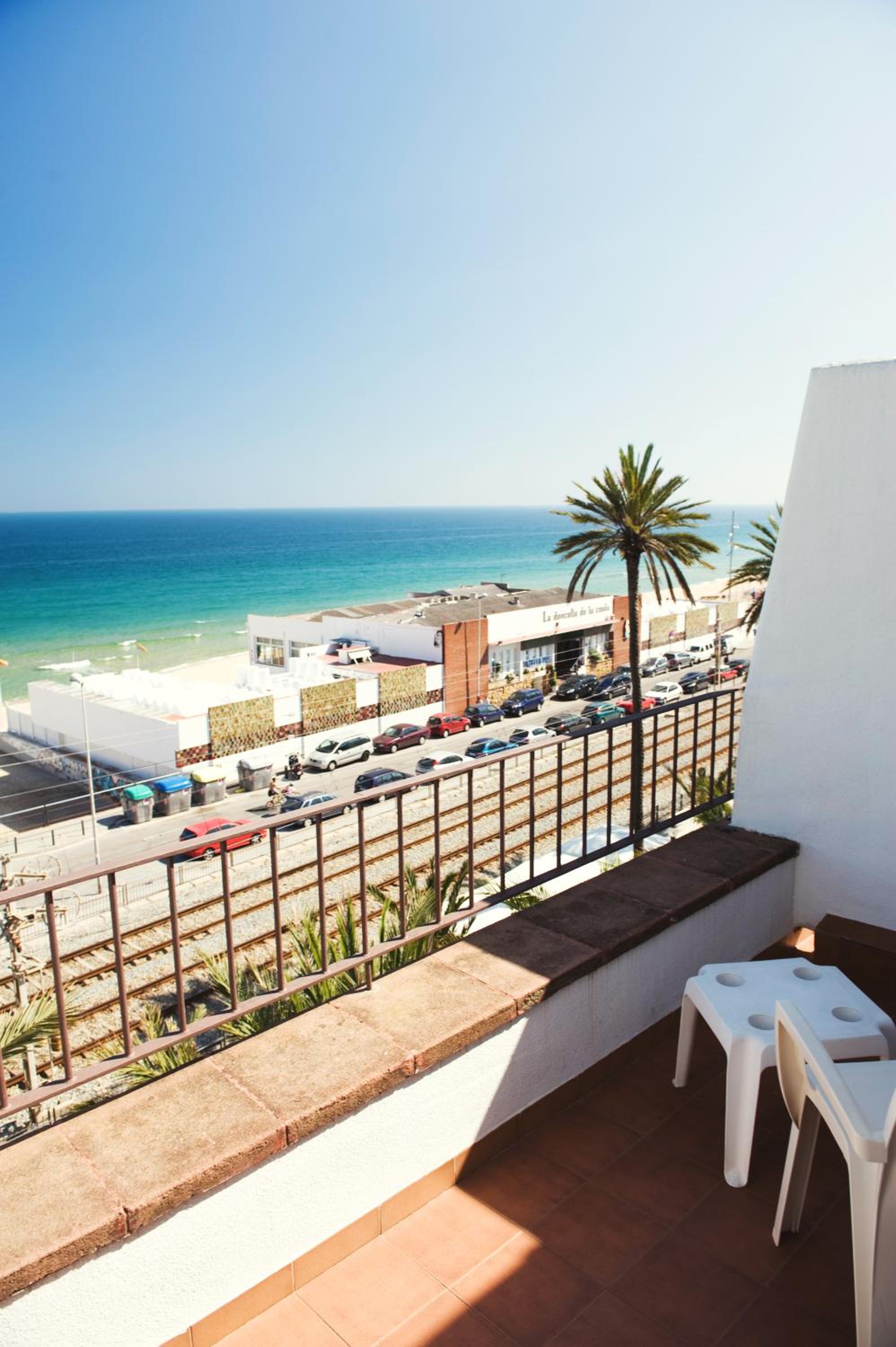 Double or Twin Room with Terrace - Sea View - Photo 12