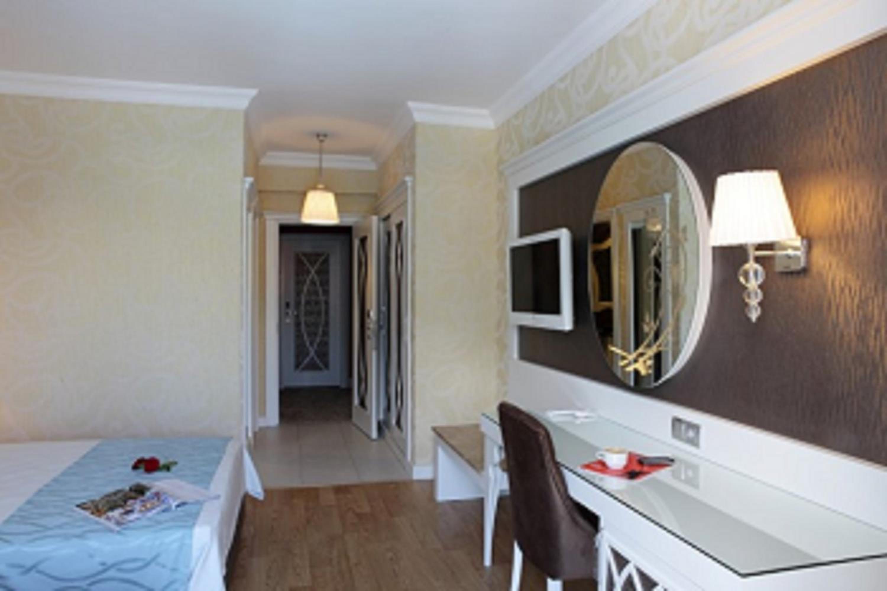 Land view room - Photo 12
