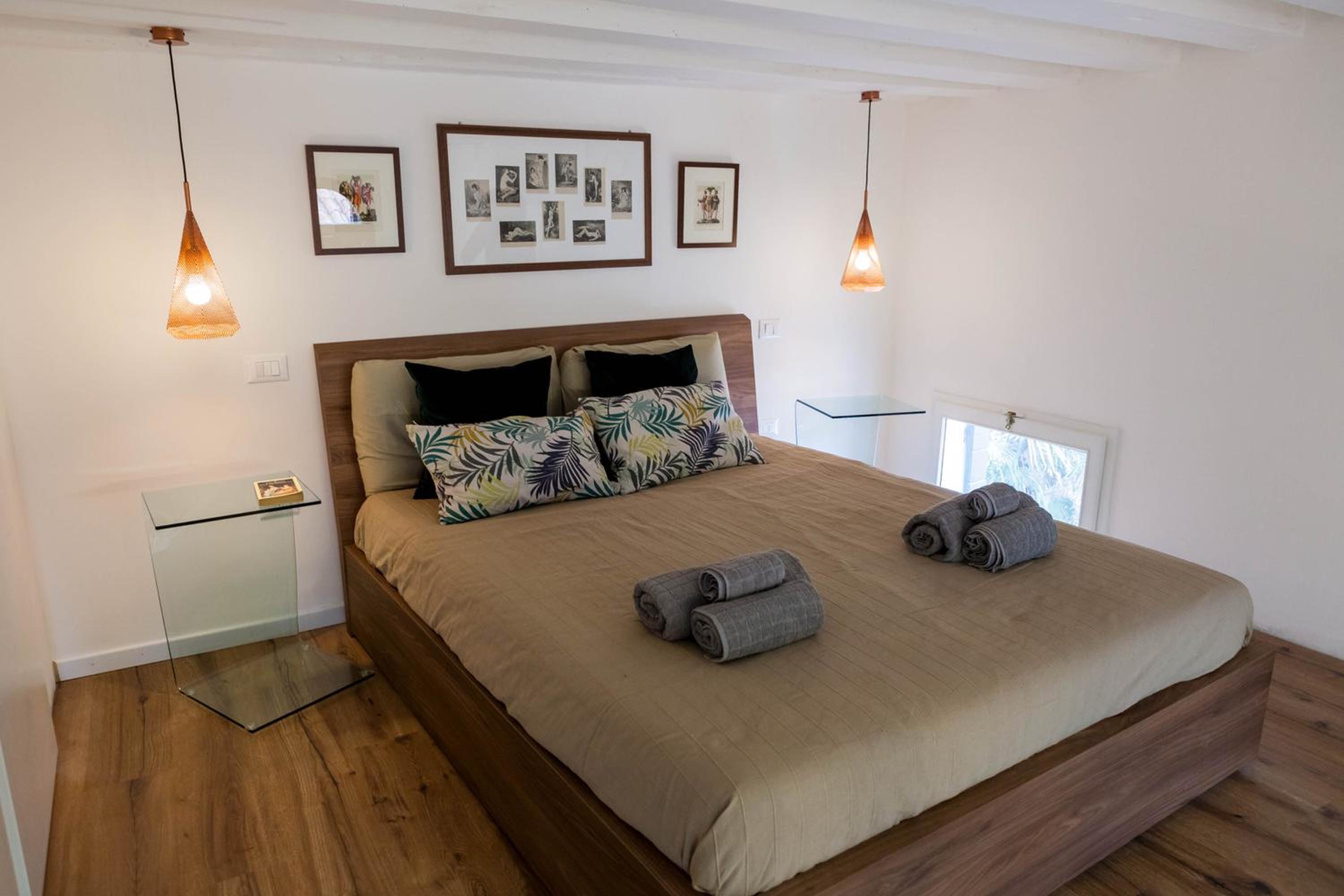 Apartment - Split Level photo 1
