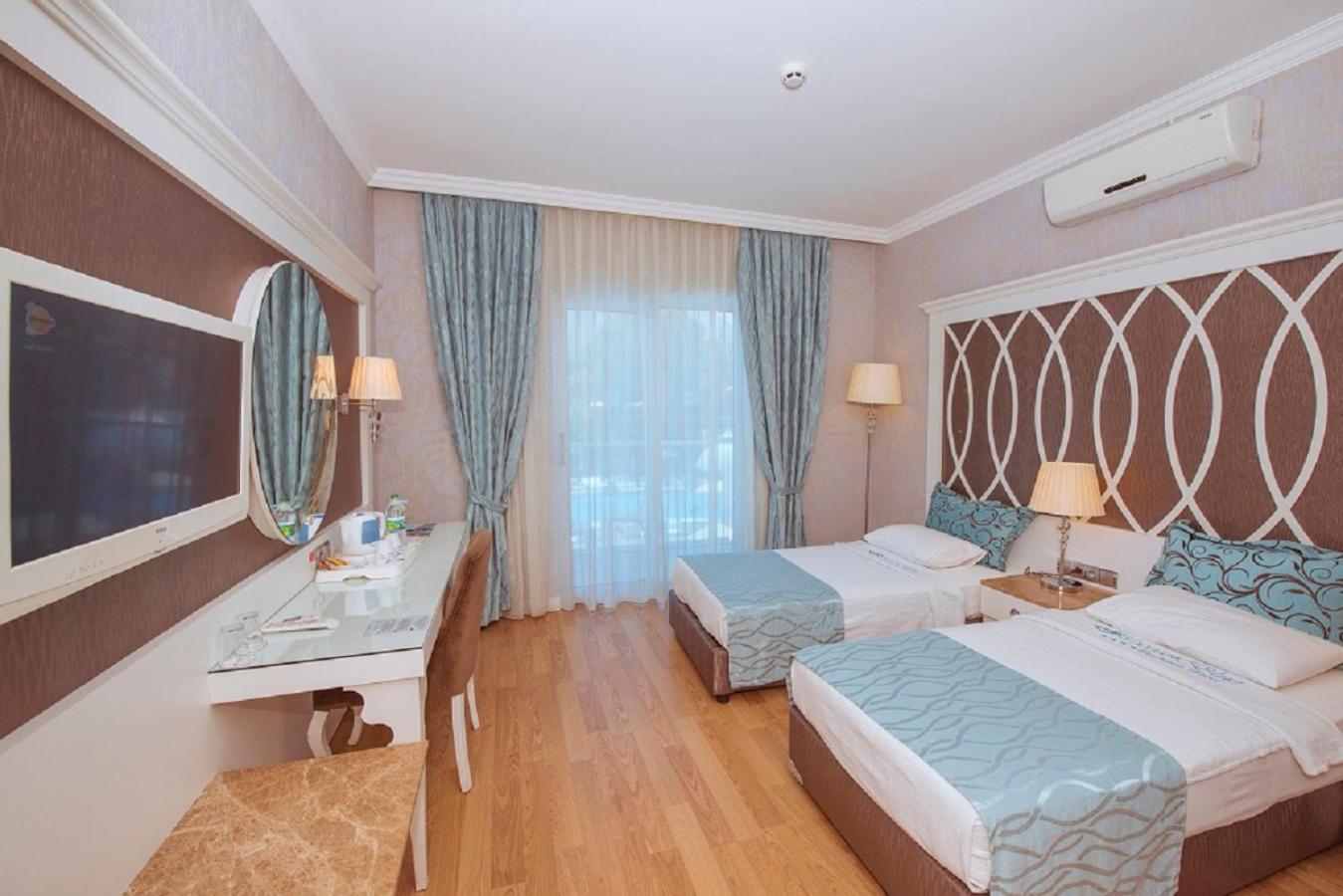 Land view room - Photo 6