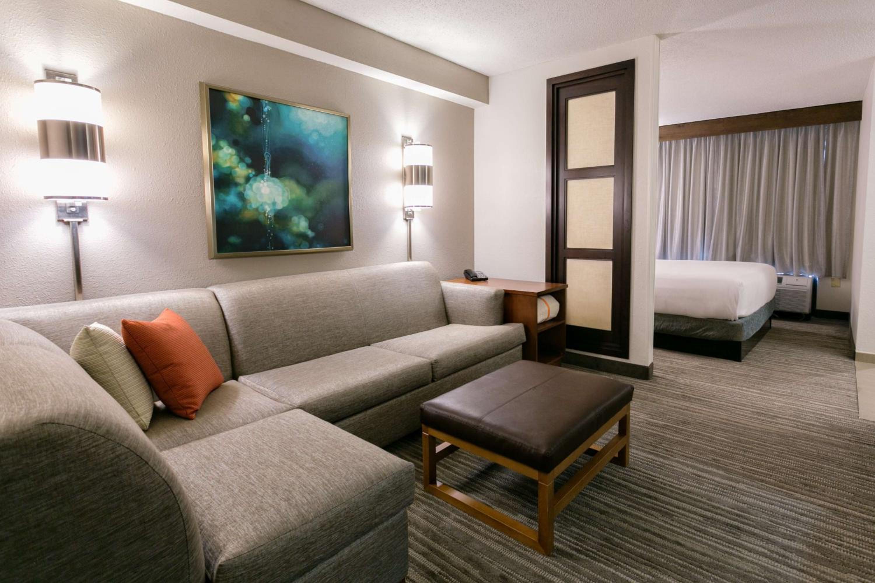 King Room with Sofa Bed - High Floor - Photo 13
